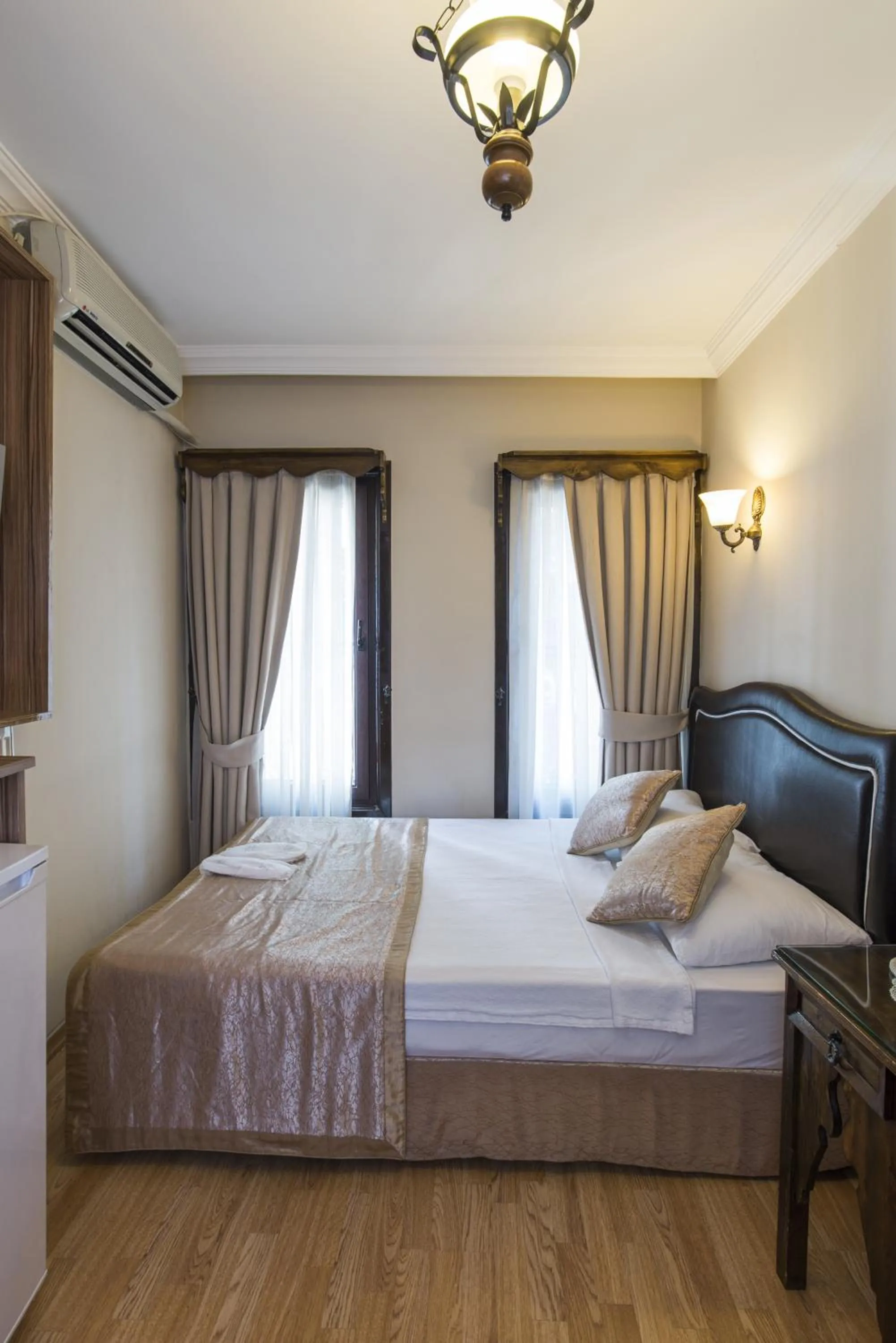 Bed in Naz Wooden House Inn