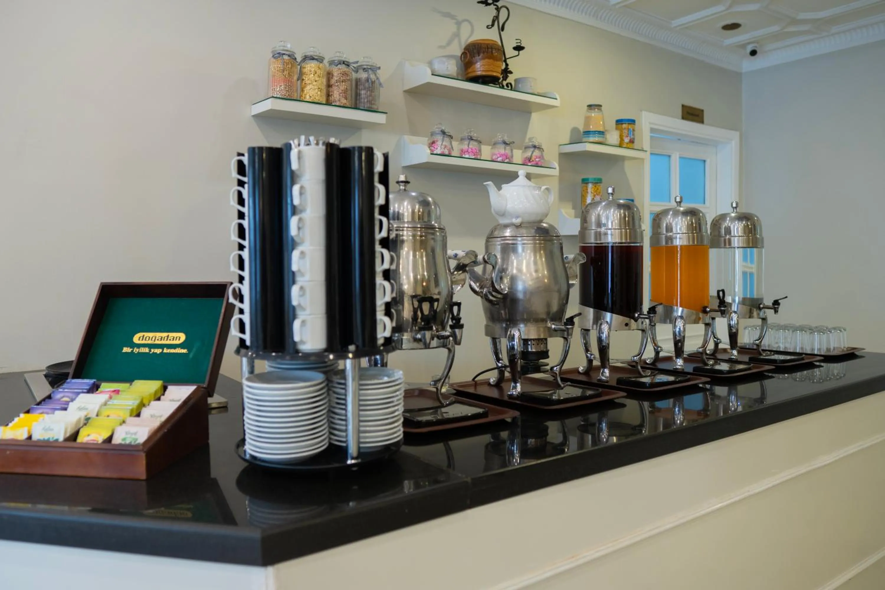 Coffee/tea facilities in Avicenna Hotel Sultanahmet