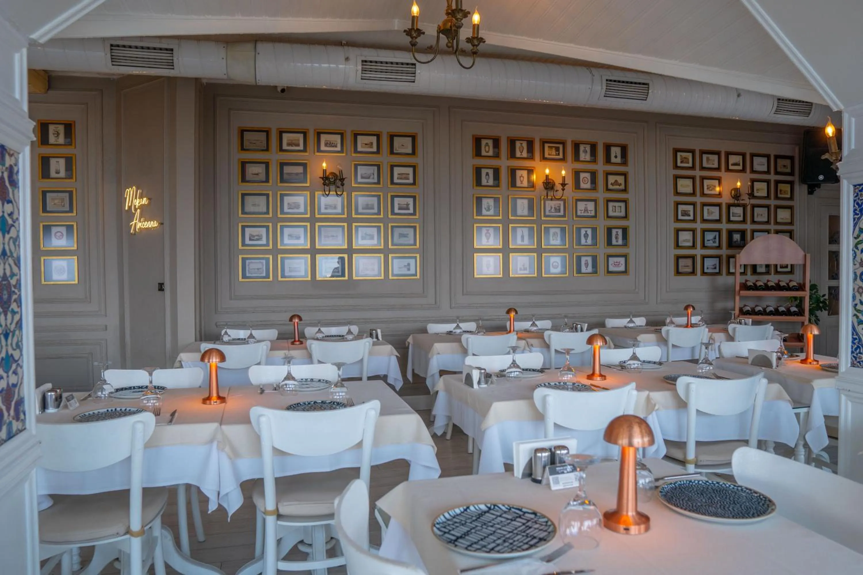 Restaurant/places to eat in Avicenna Hotel Sultanahmet