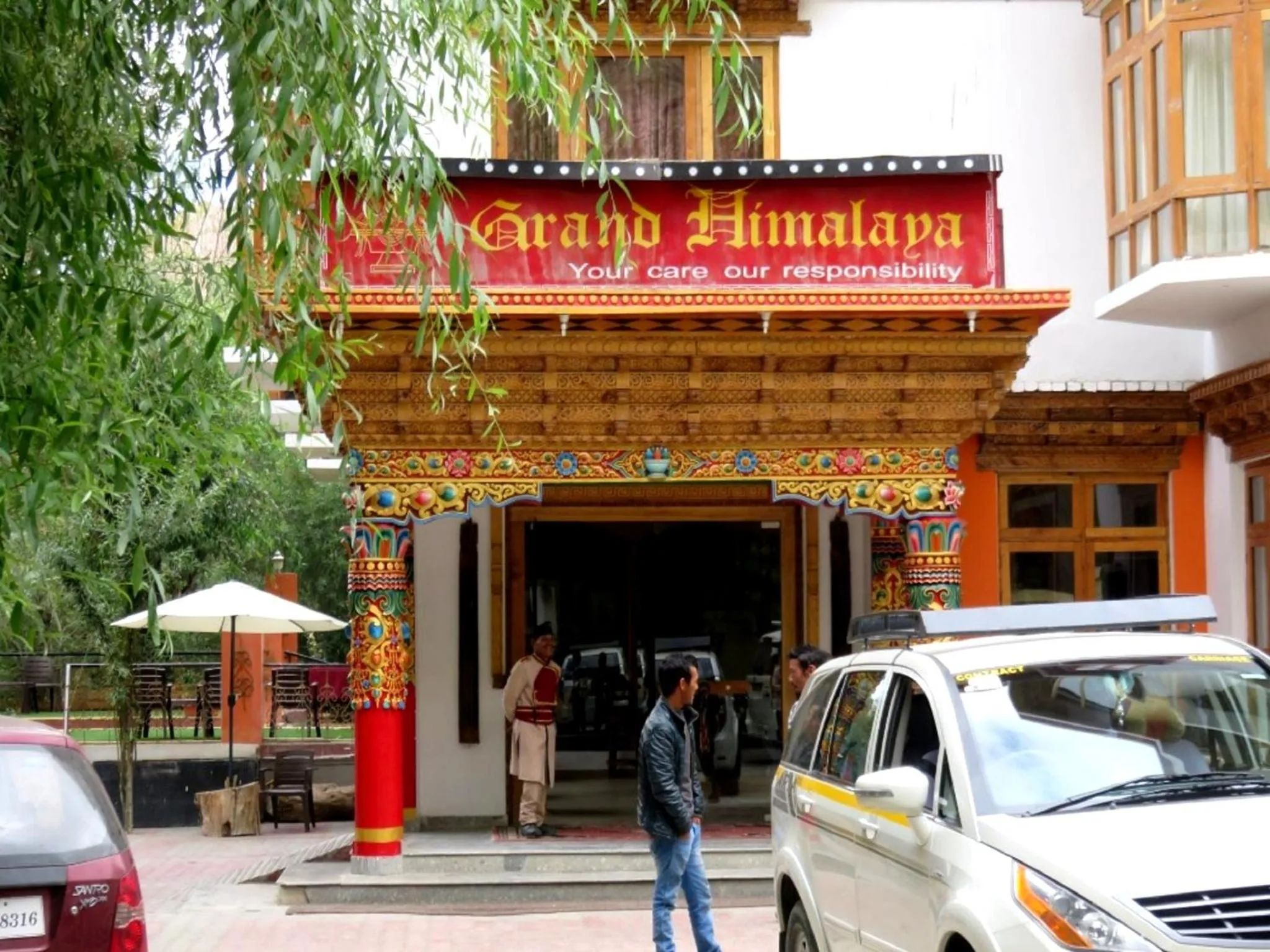 Facade/entrance in Hotel Grand Himalaya