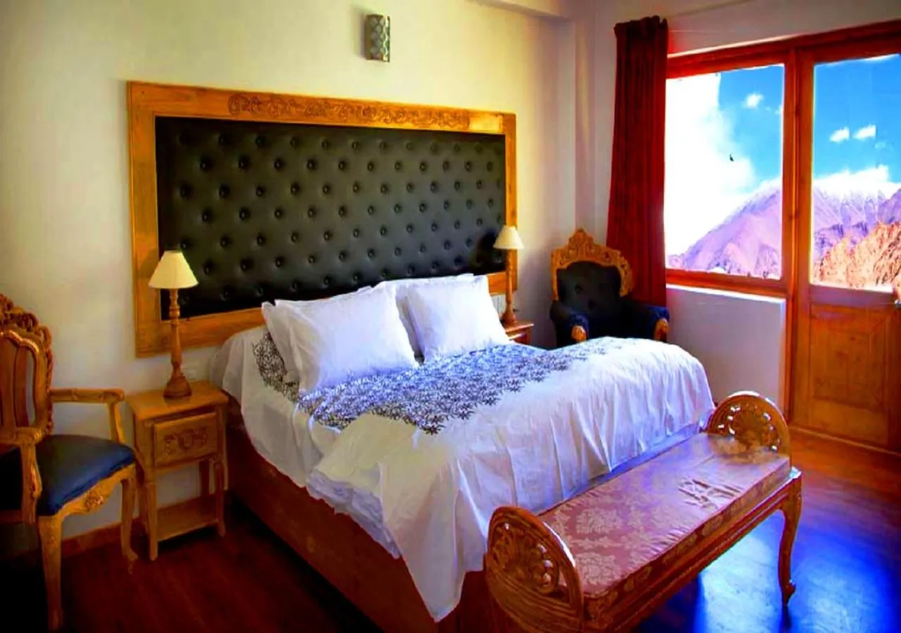 Bed in Hotel Grand Himalaya