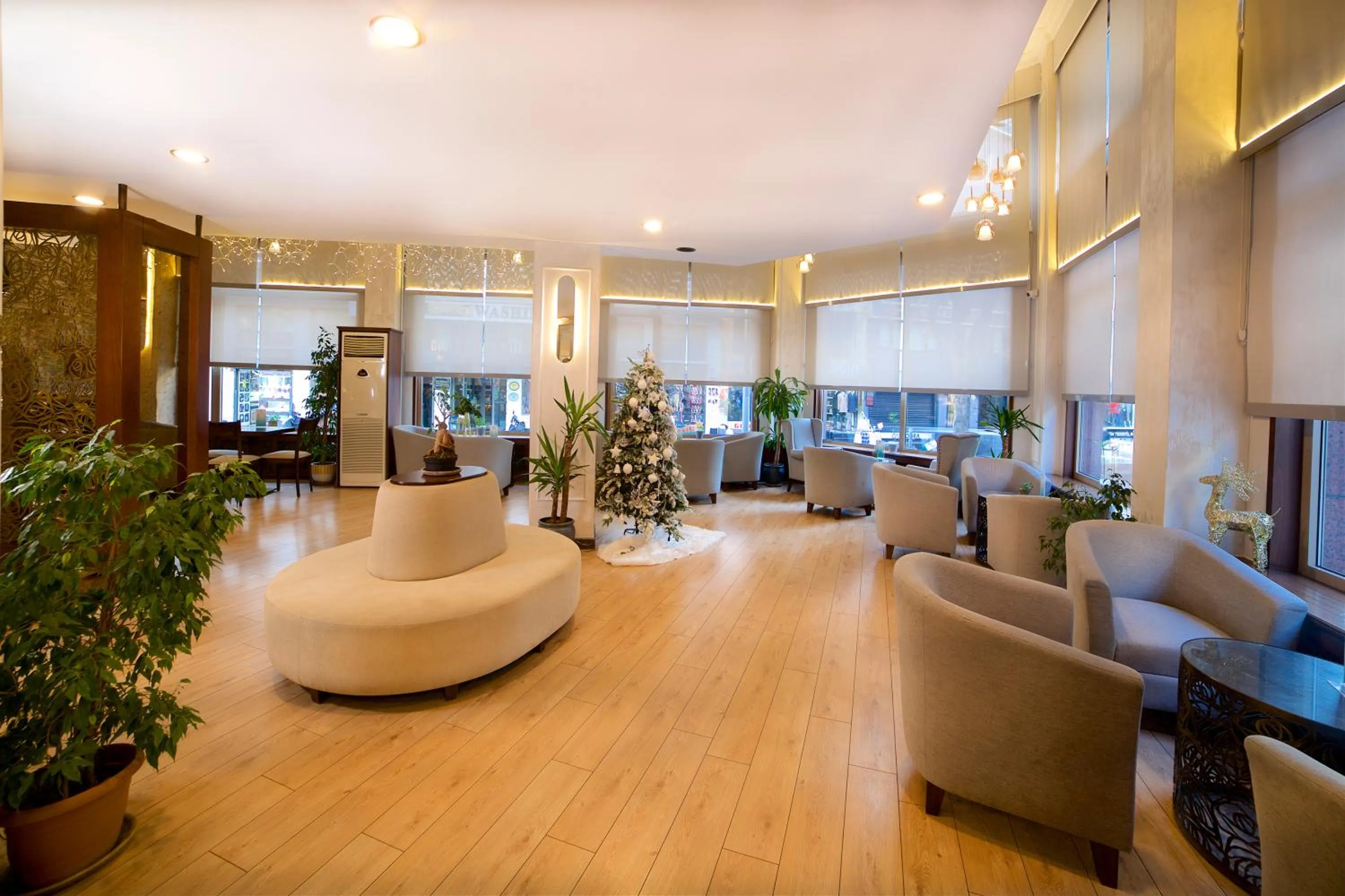 Lobby or reception in Barin Hotel