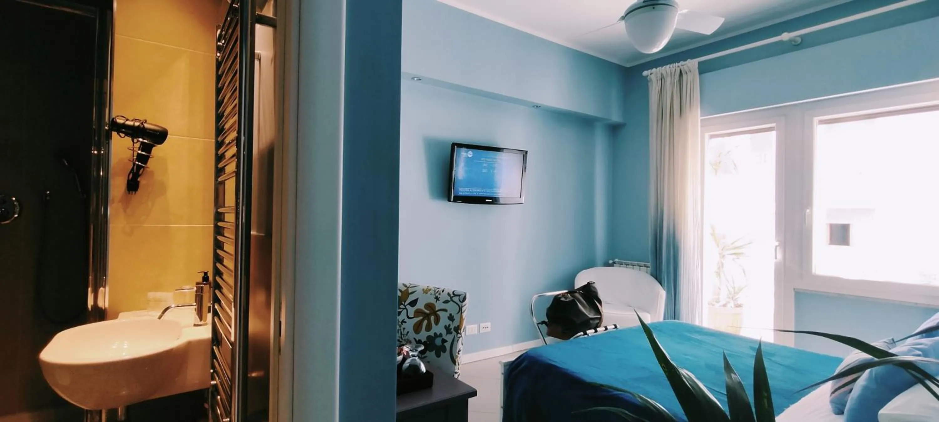 Photo of the whole room, Bed in 120 Rodionoff Centro- Eleganza e Facilità di Accesso a Aeroporto e Spiaggia Mondello