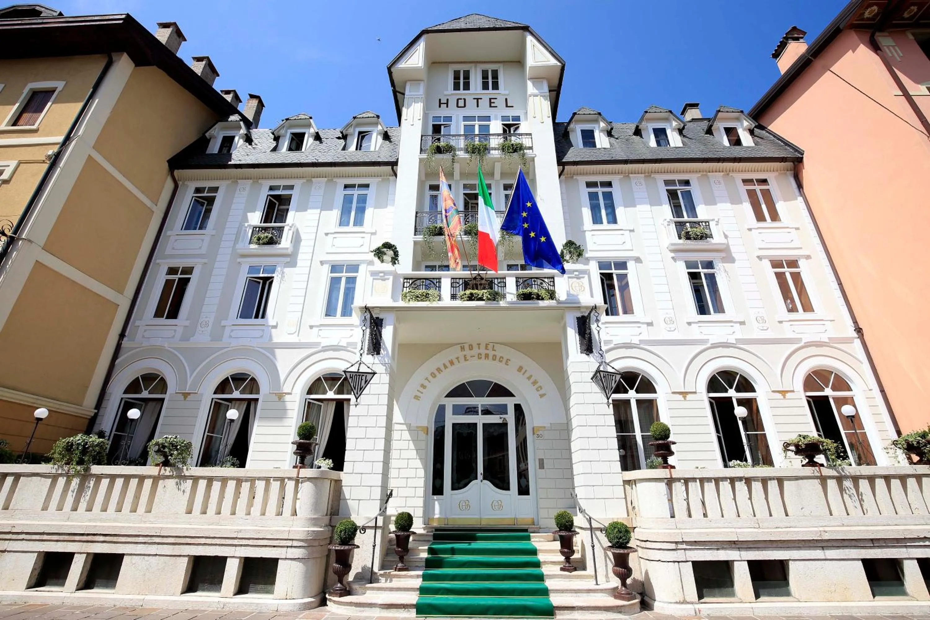 Hotel Croce Bianca