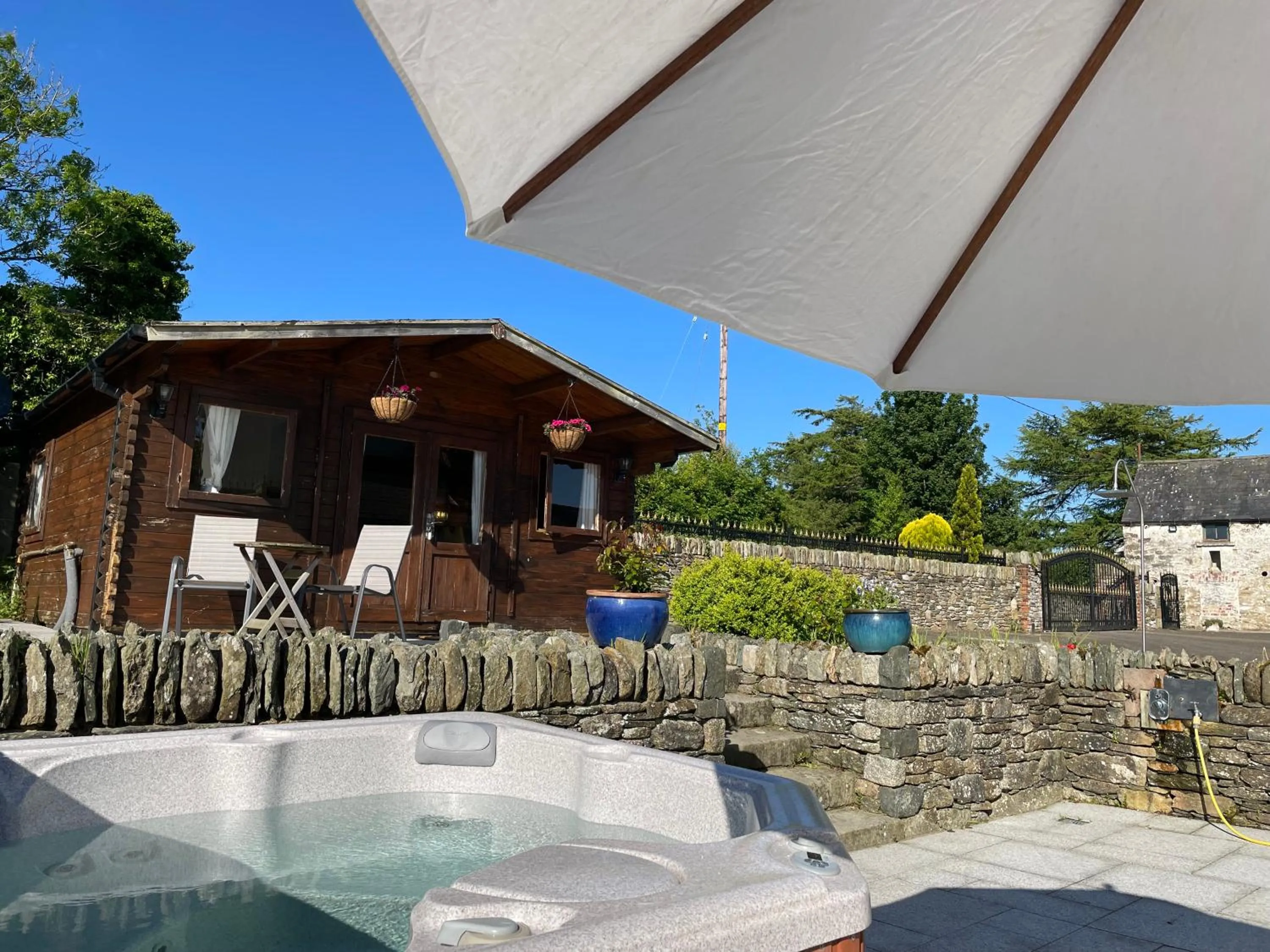 Hot Tub in Brackfield House