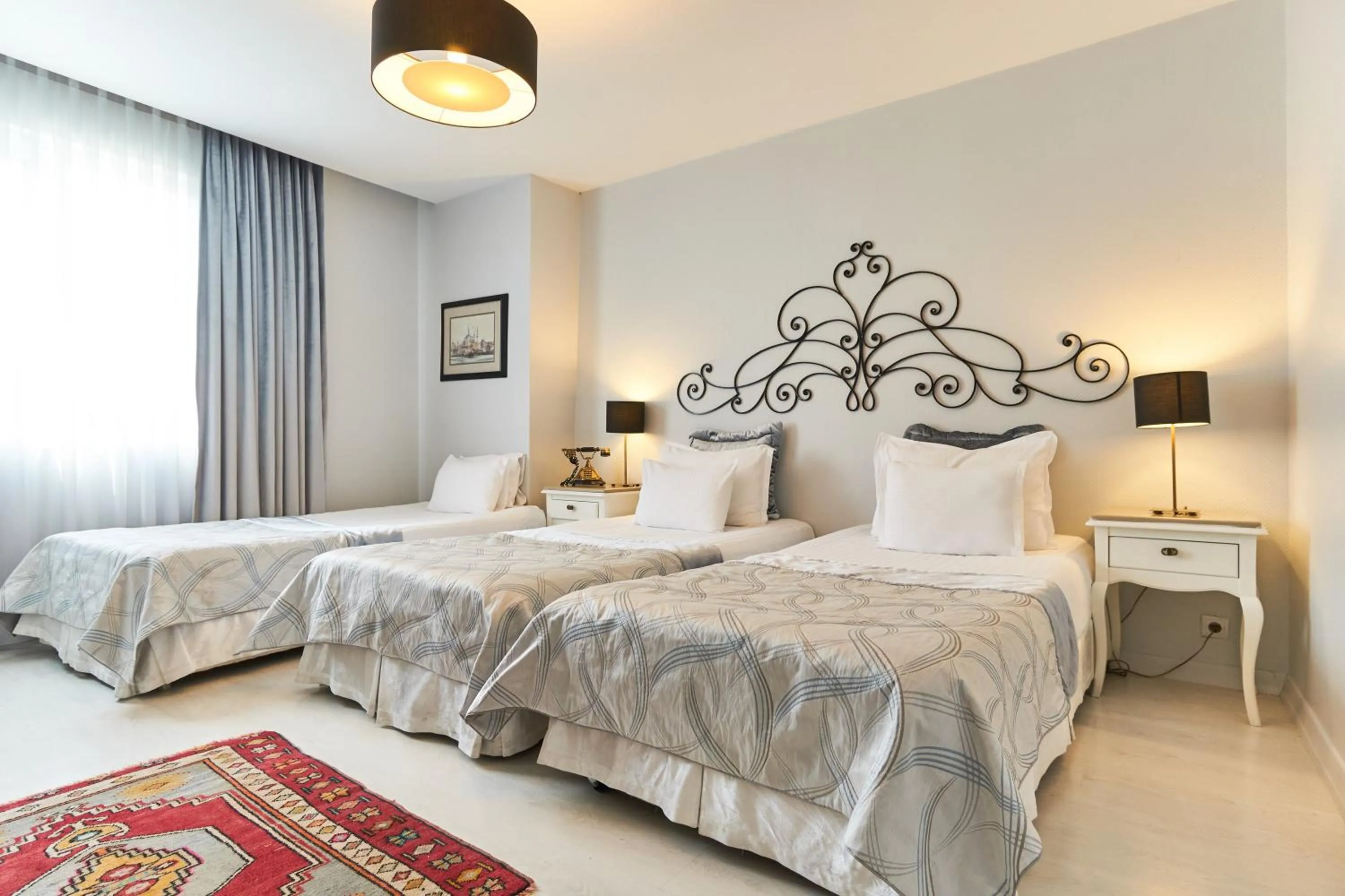 Photo of the whole room, Bed in Celal Sultan Hotel Special Class