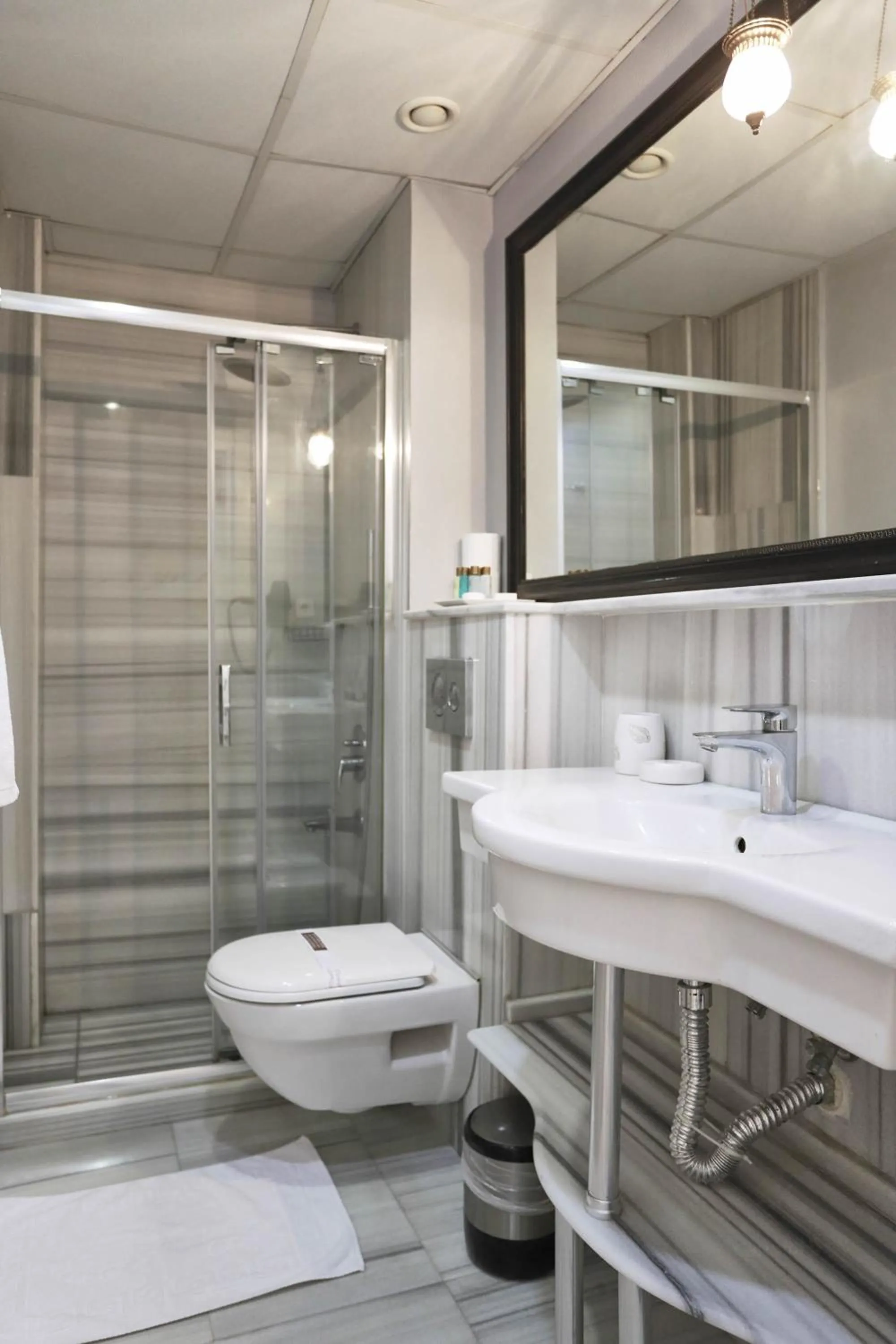 Bathroom in Celal Sultan Hotel Special Class