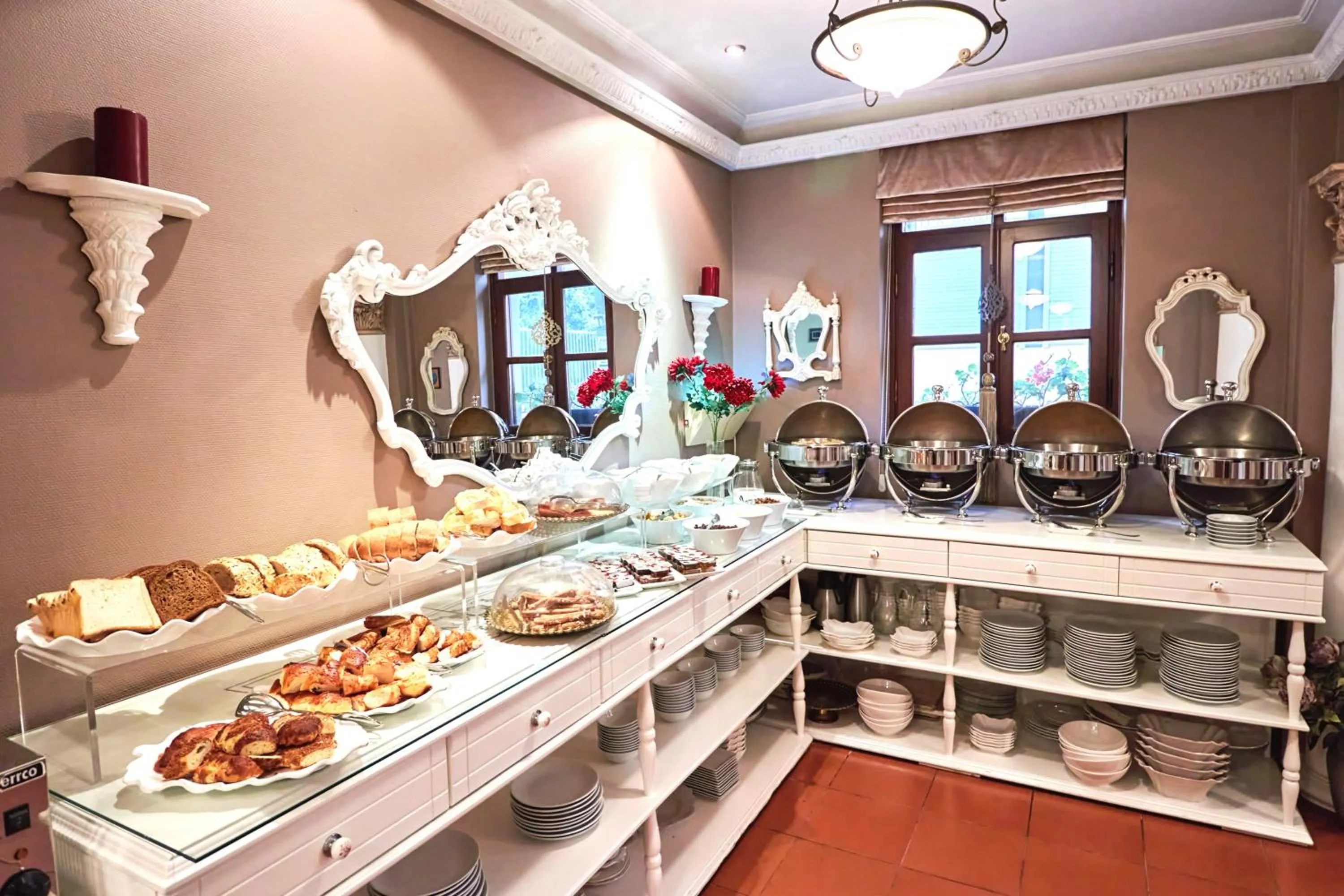 Buffet breakfast in Celal Sultan Hotel Special Class