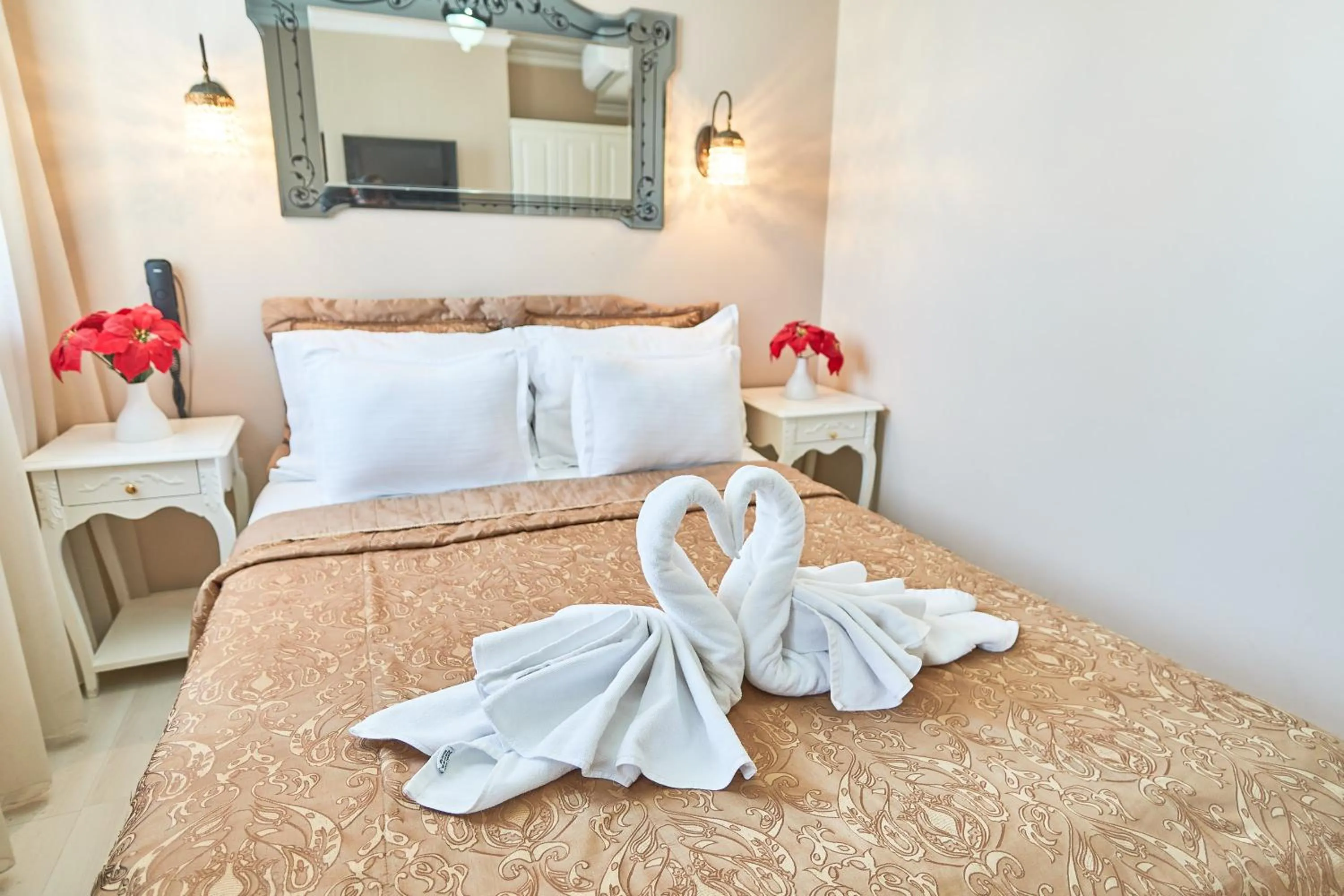 Bedroom, Bed in Celal Sultan Hotel Special Class