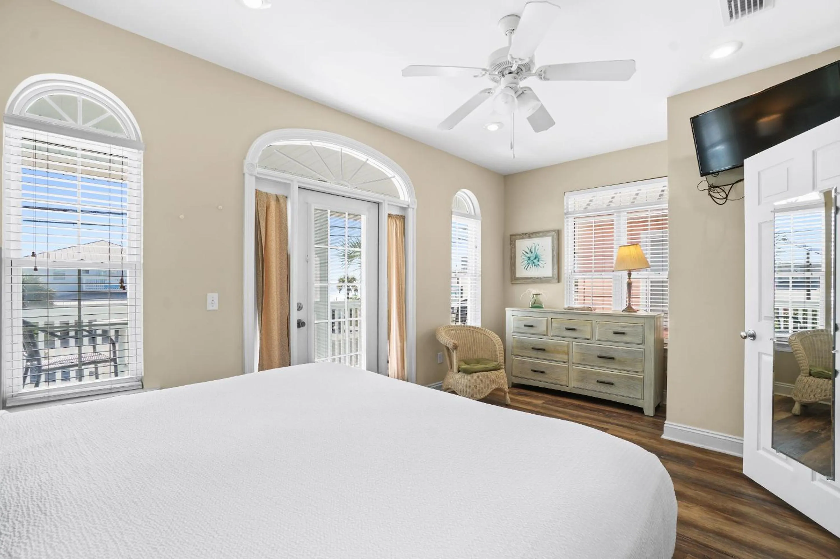 Bed in Summer Towne by Panhandle Getaways