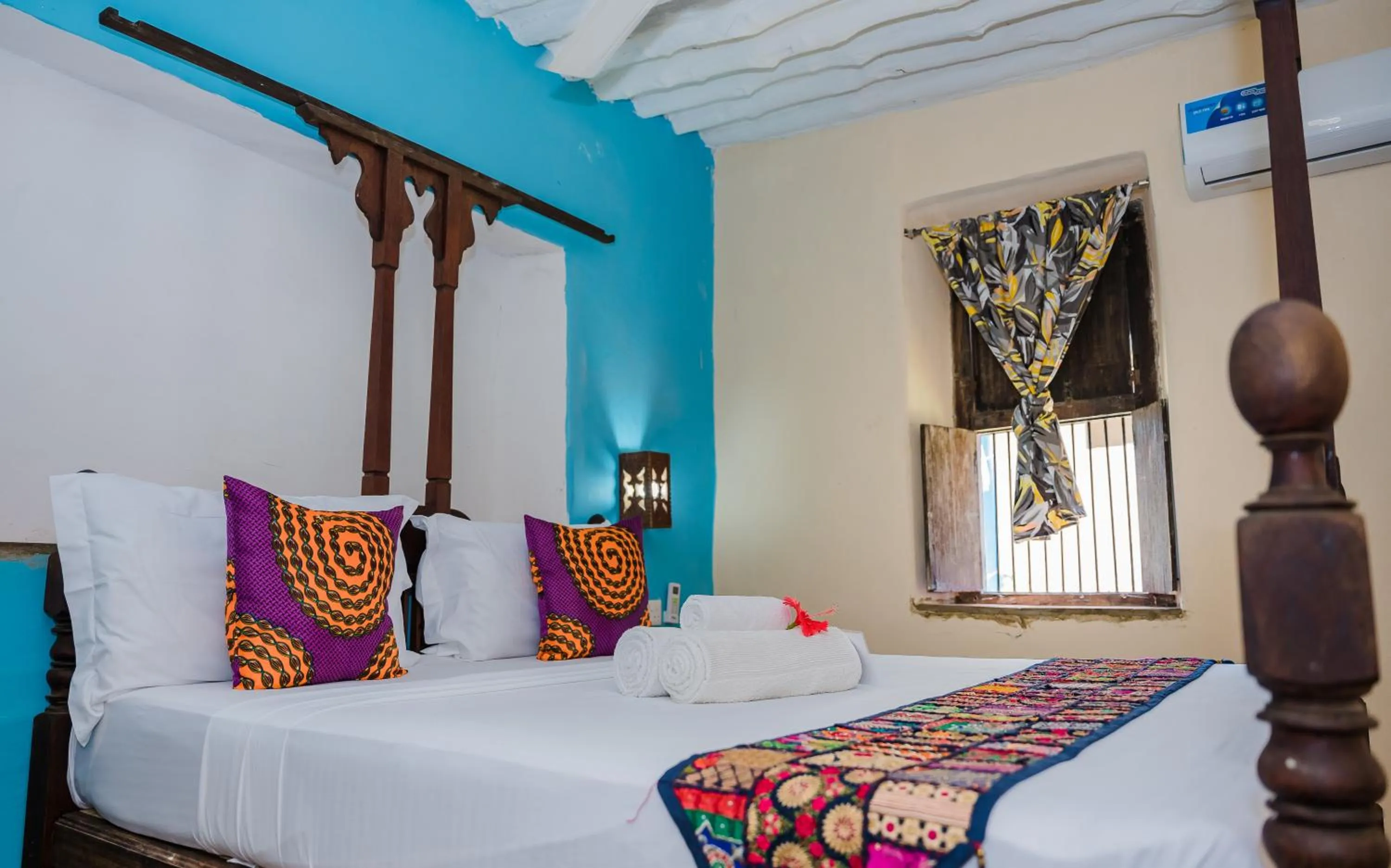 Photo of the whole room, Bed in Emerald Palm Boutique Hotel