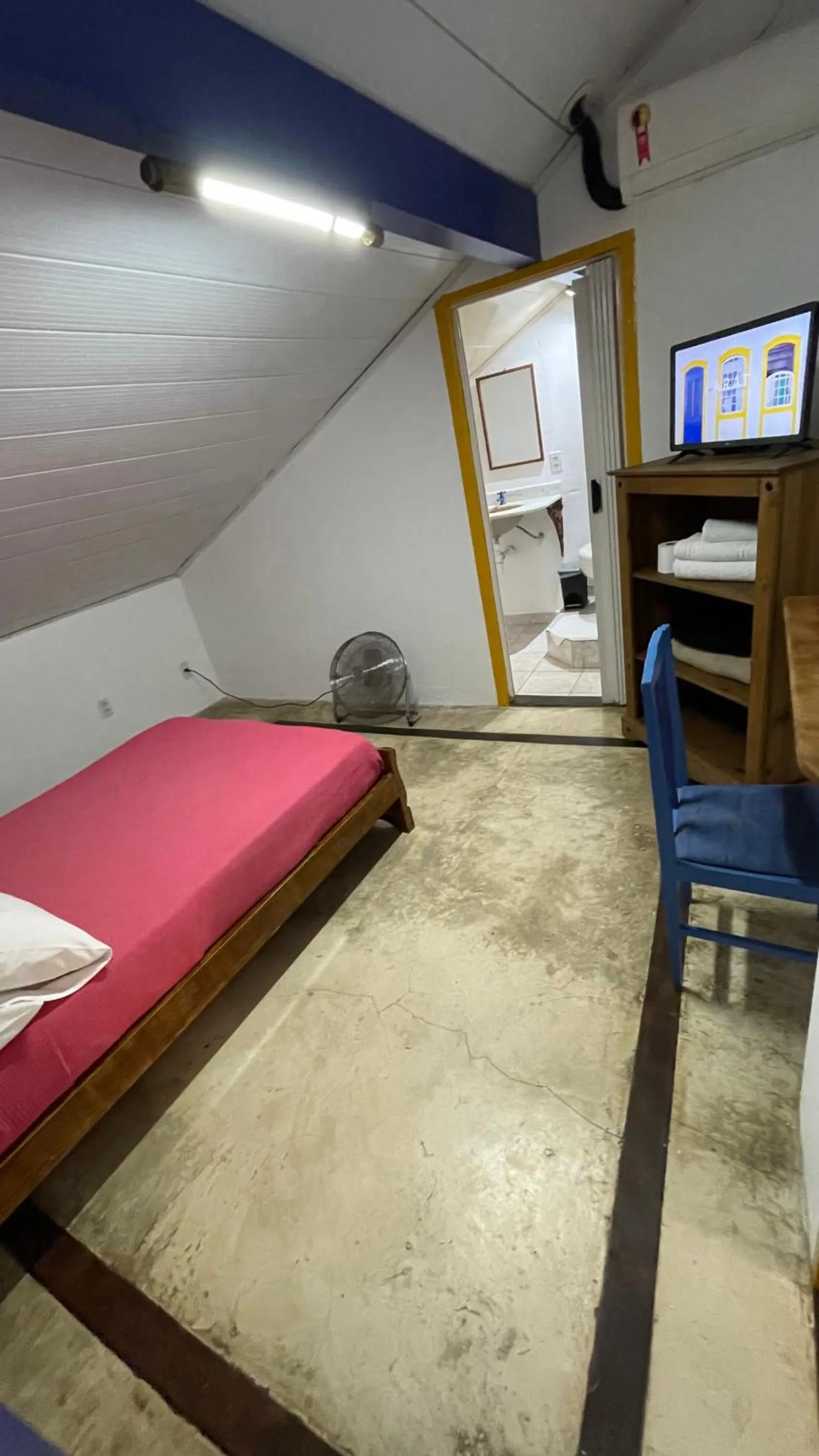 Photo of the whole room, Bed in Café e Prosa Centro Histórico