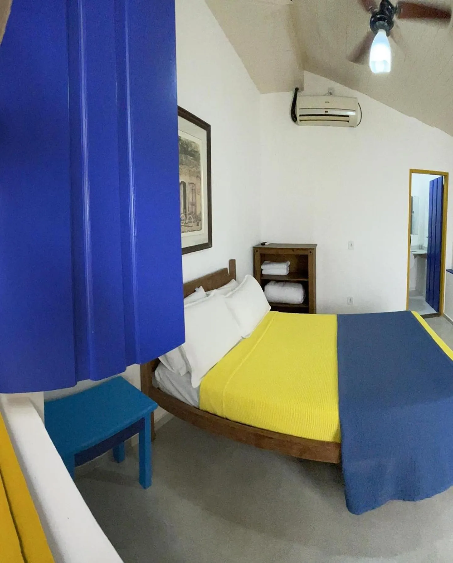 Photo of the whole room, Bed in Café e Prosa Centro Histórico