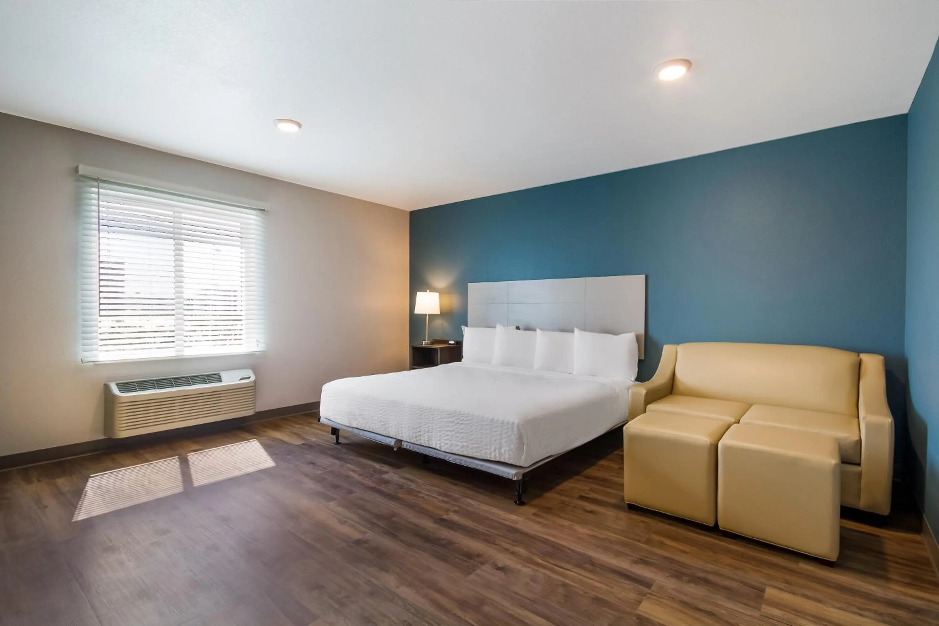 Photo of the whole room, Bed in WoodSpring Suites Panama City Beach