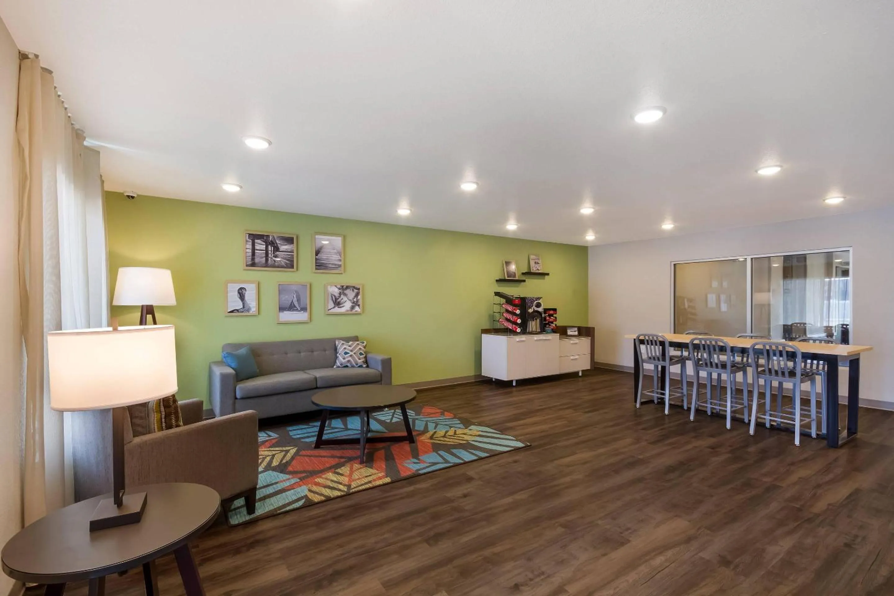 Lobby or reception in WoodSpring Suites Panama City Beach