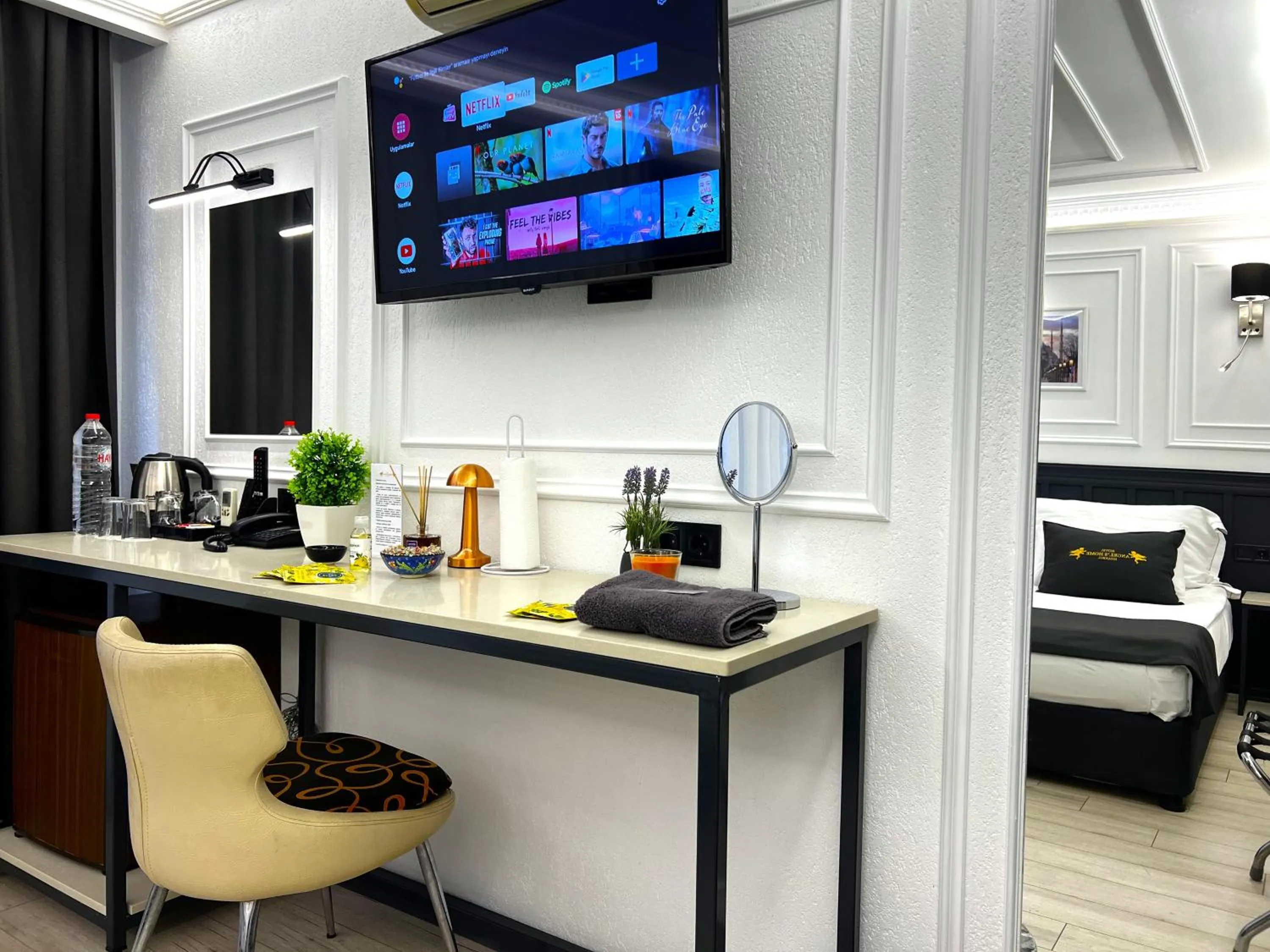 TV and multimedia in Angel's Home Hotel - Angel Group Hotels