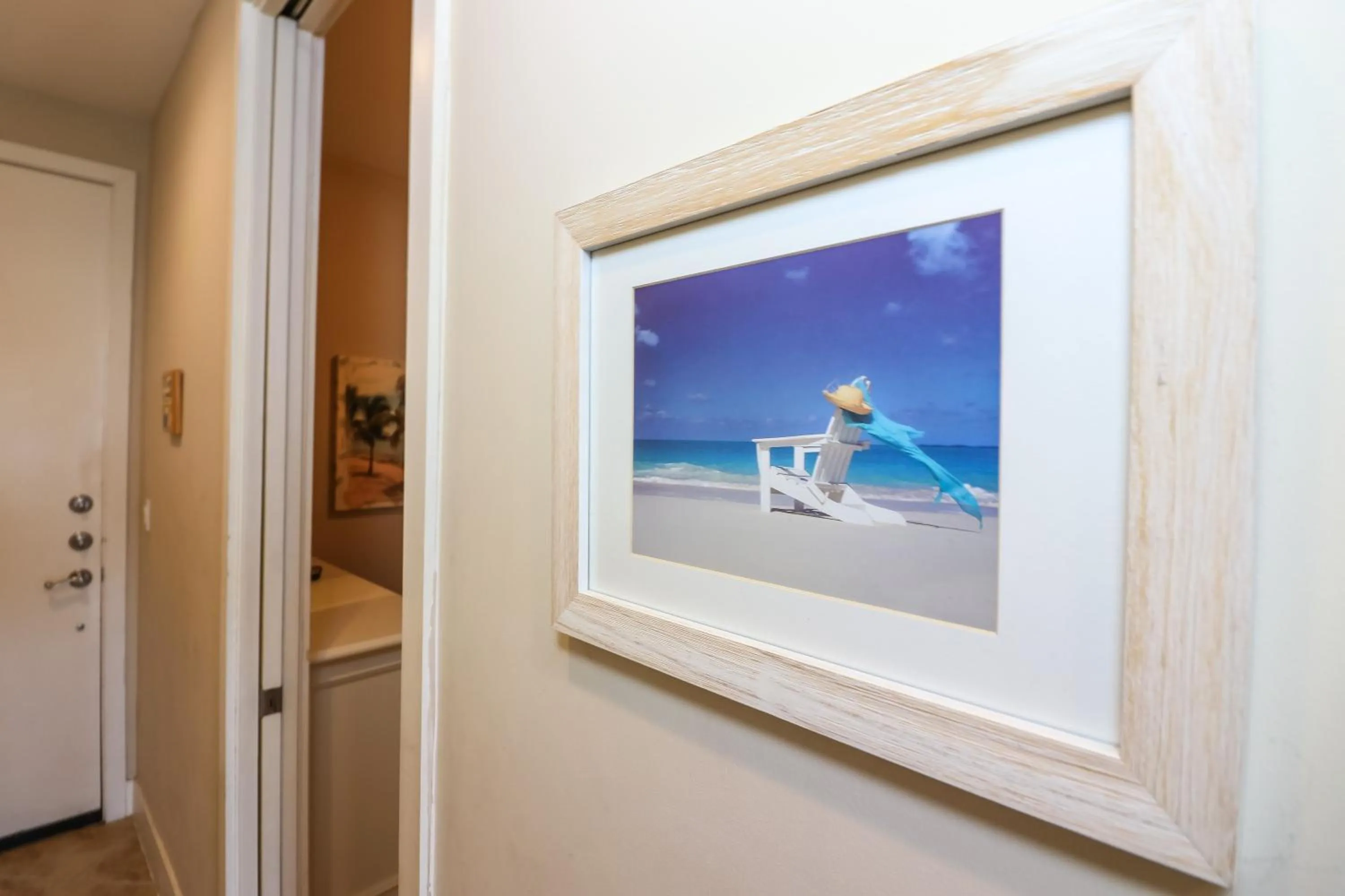 Beachfront Laid Back and Luxurious Diamond Beach Condo - Amazing Pools Amenities