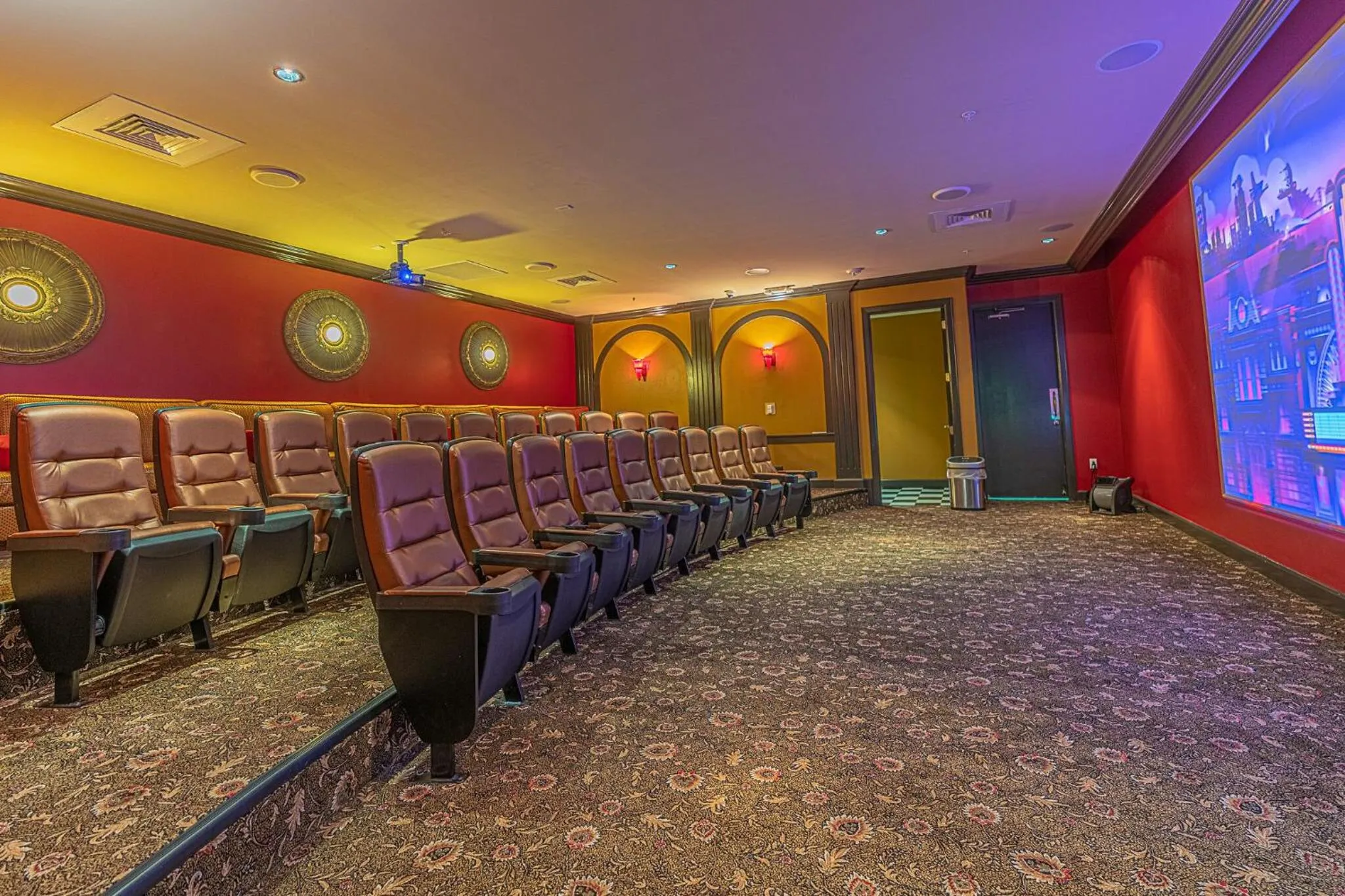 Beachfront Laid Back and Luxurious Diamond Beach Condo - Amazing Pools Amenities