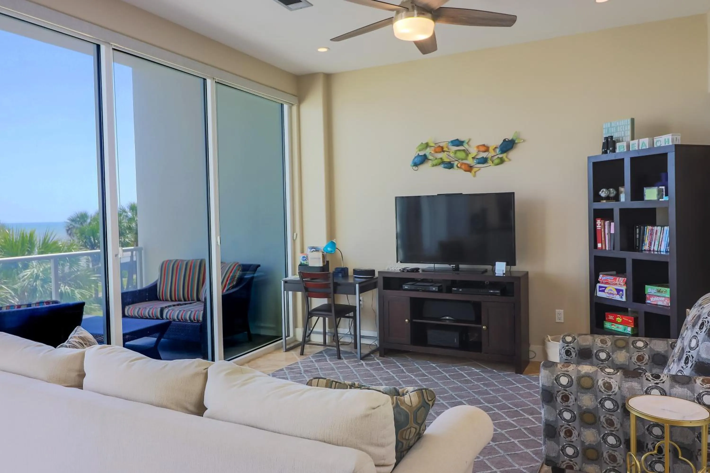 Beachfront Laid Back and Luxurious Diamond Beach Condo - Amazing Pools Amenities