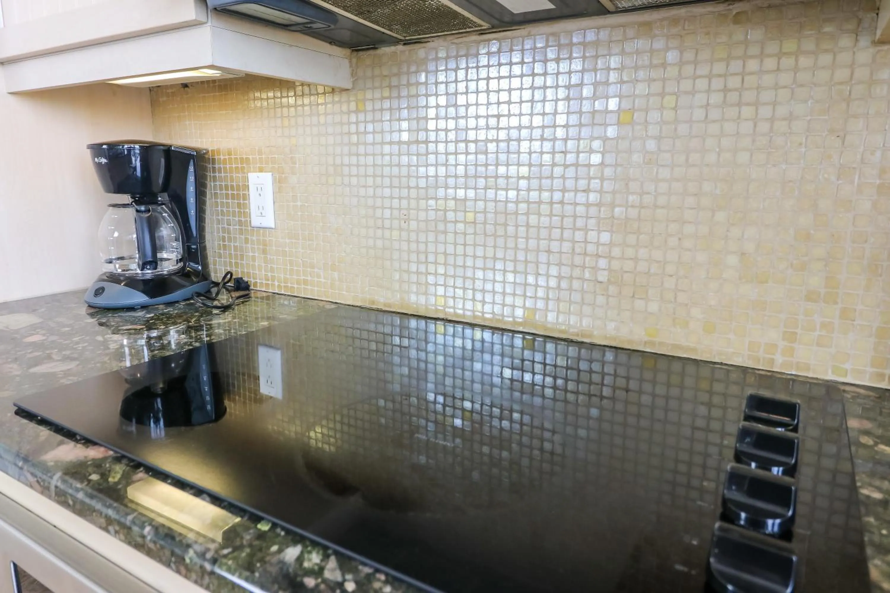 Beachfront Laid Back and Luxurious Diamond Beach Condo - Amazing Pools Amenities