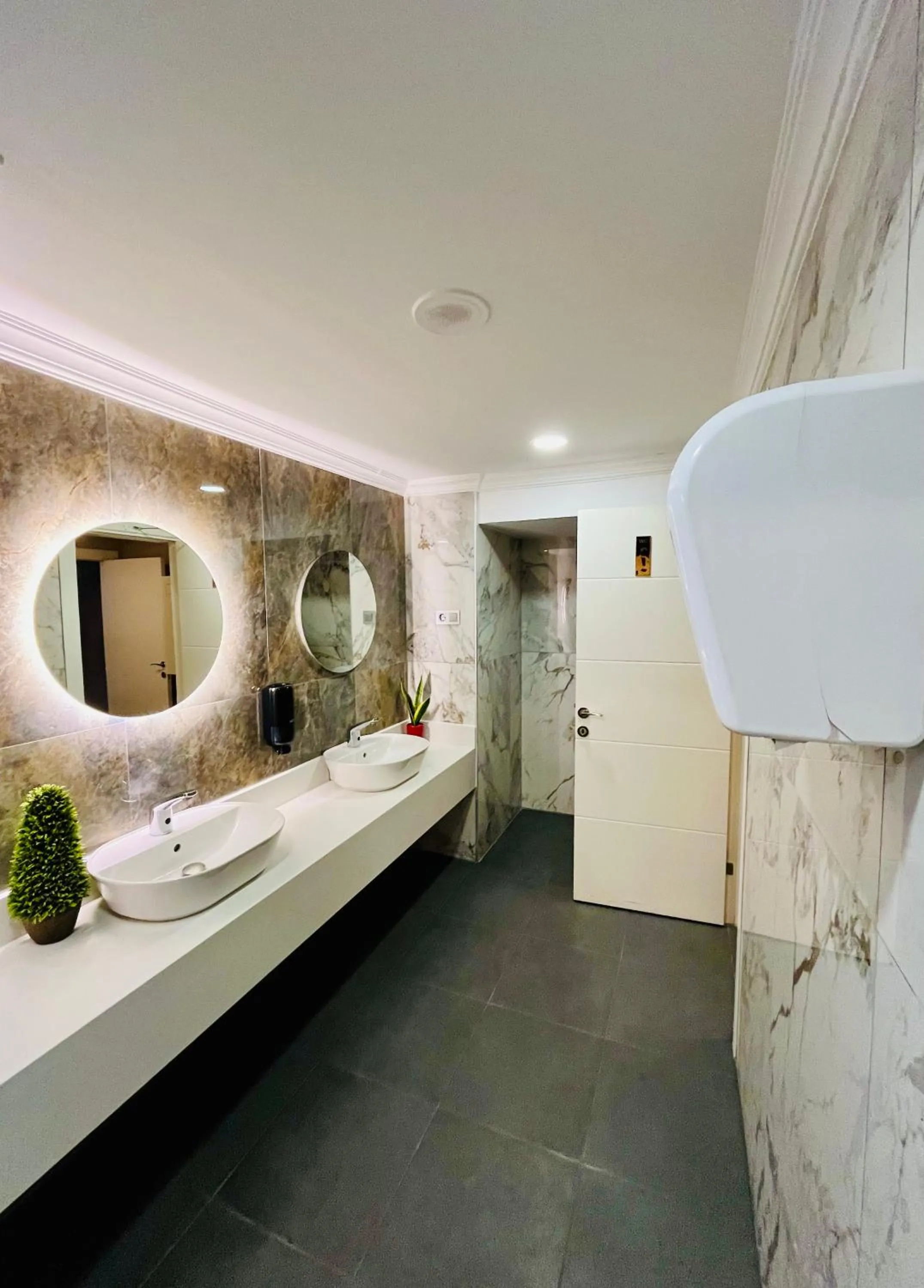 Toilet in Aldino Hotel & Spa