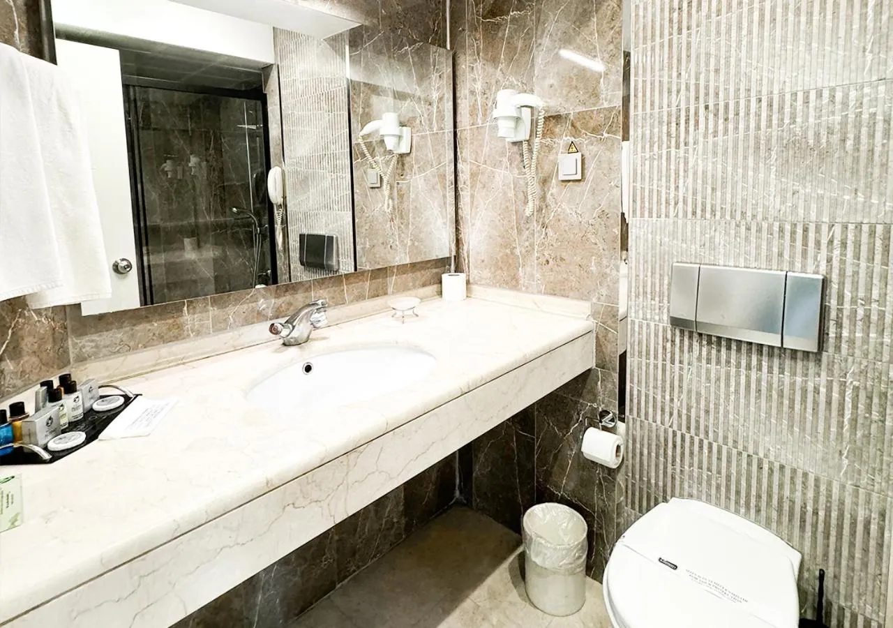 Shower in Aldino Hotel & Spa