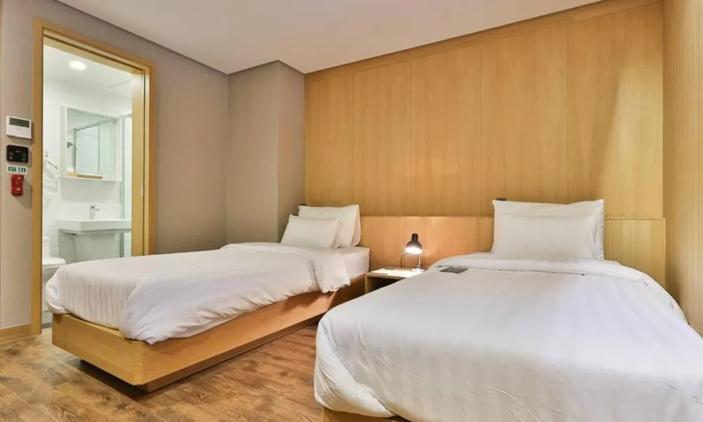 Jongro Makers X pretty Hotel