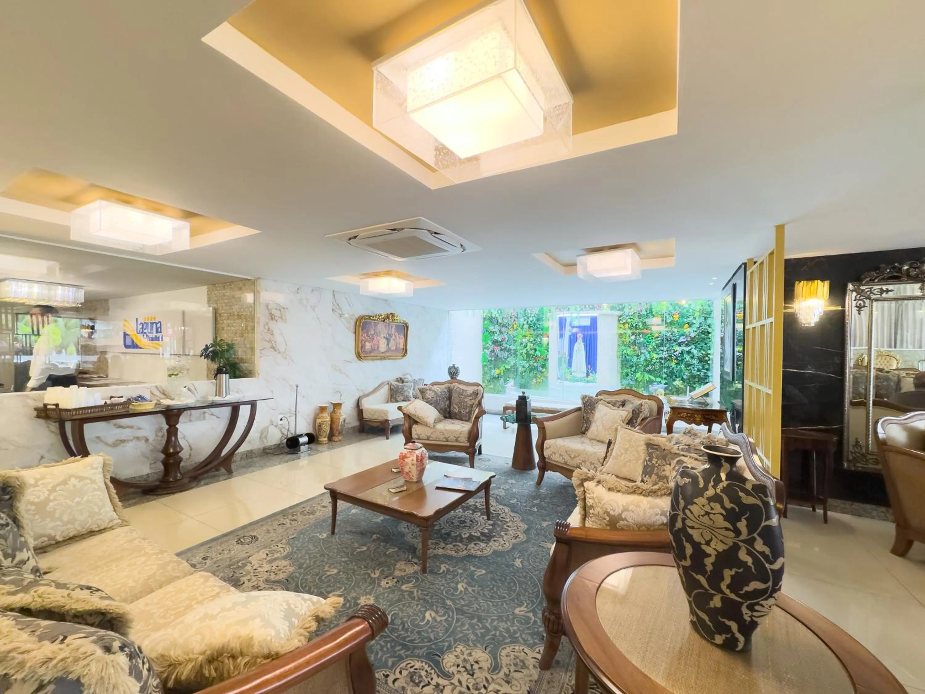 Living room in Laguna Praia Hotel