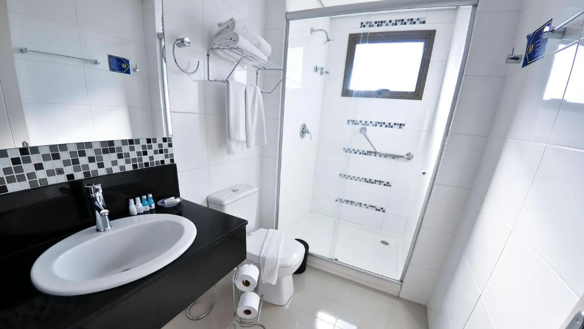 Toilet in Sky Ville Hotel Gramado