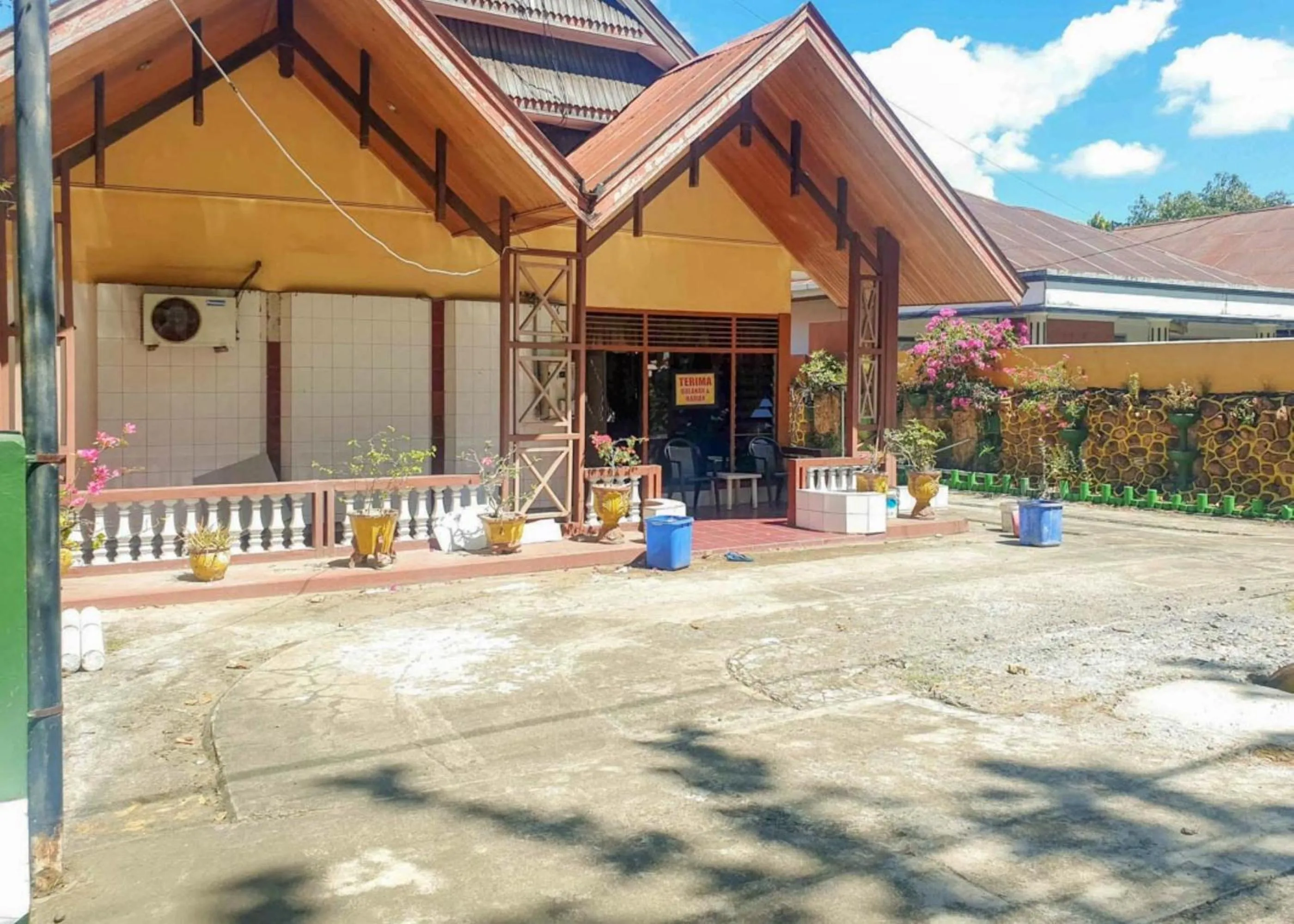 Property building in Hotel Mario Pulana Bone