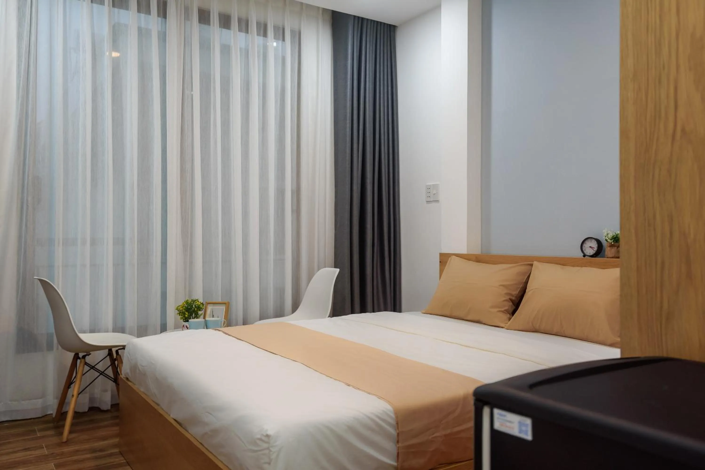 Photo of the whole room, Bed in Cozrum Homes - Graceful Corner