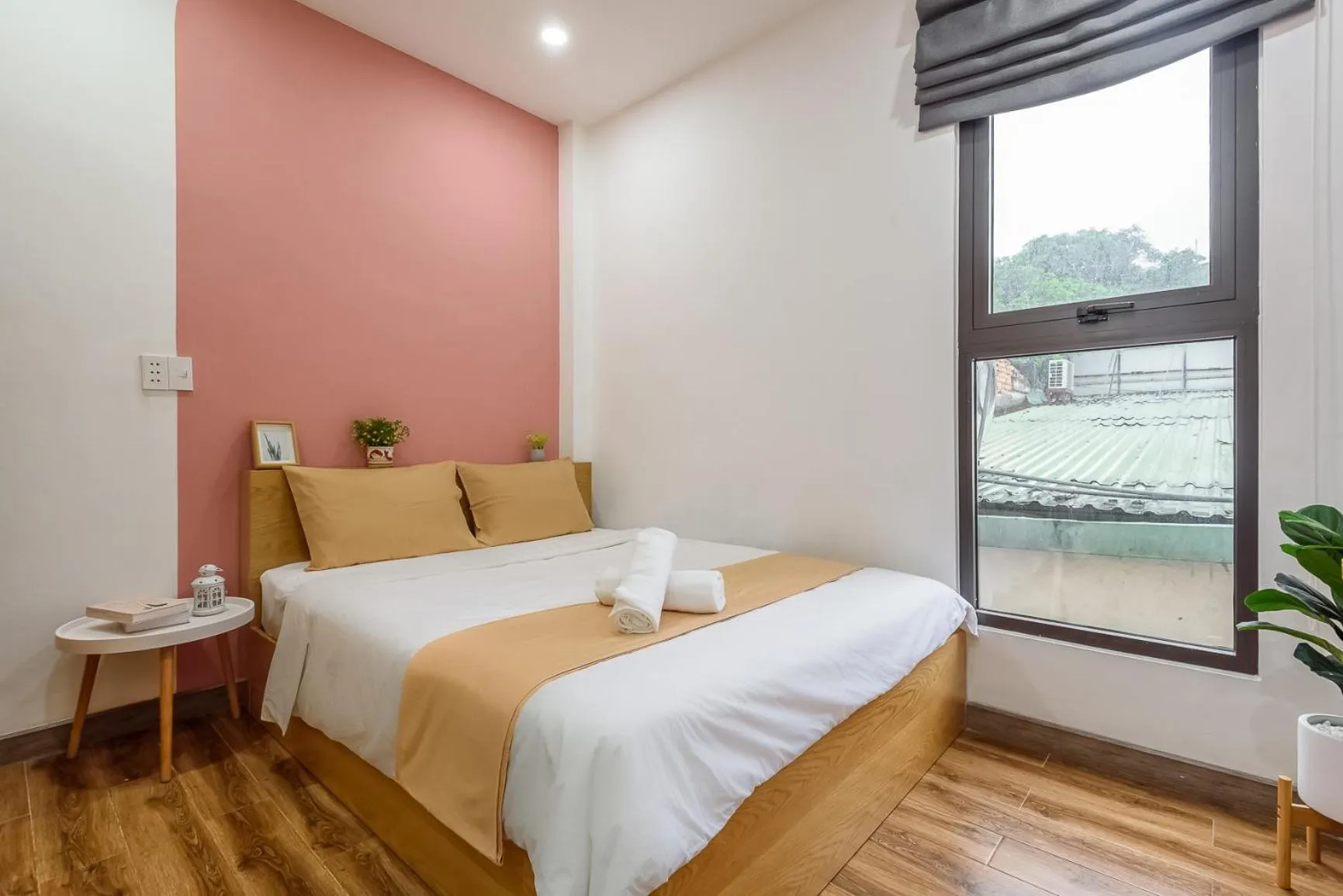 Photo of the whole room, Bed in Cozrum Homes - Graceful Corner