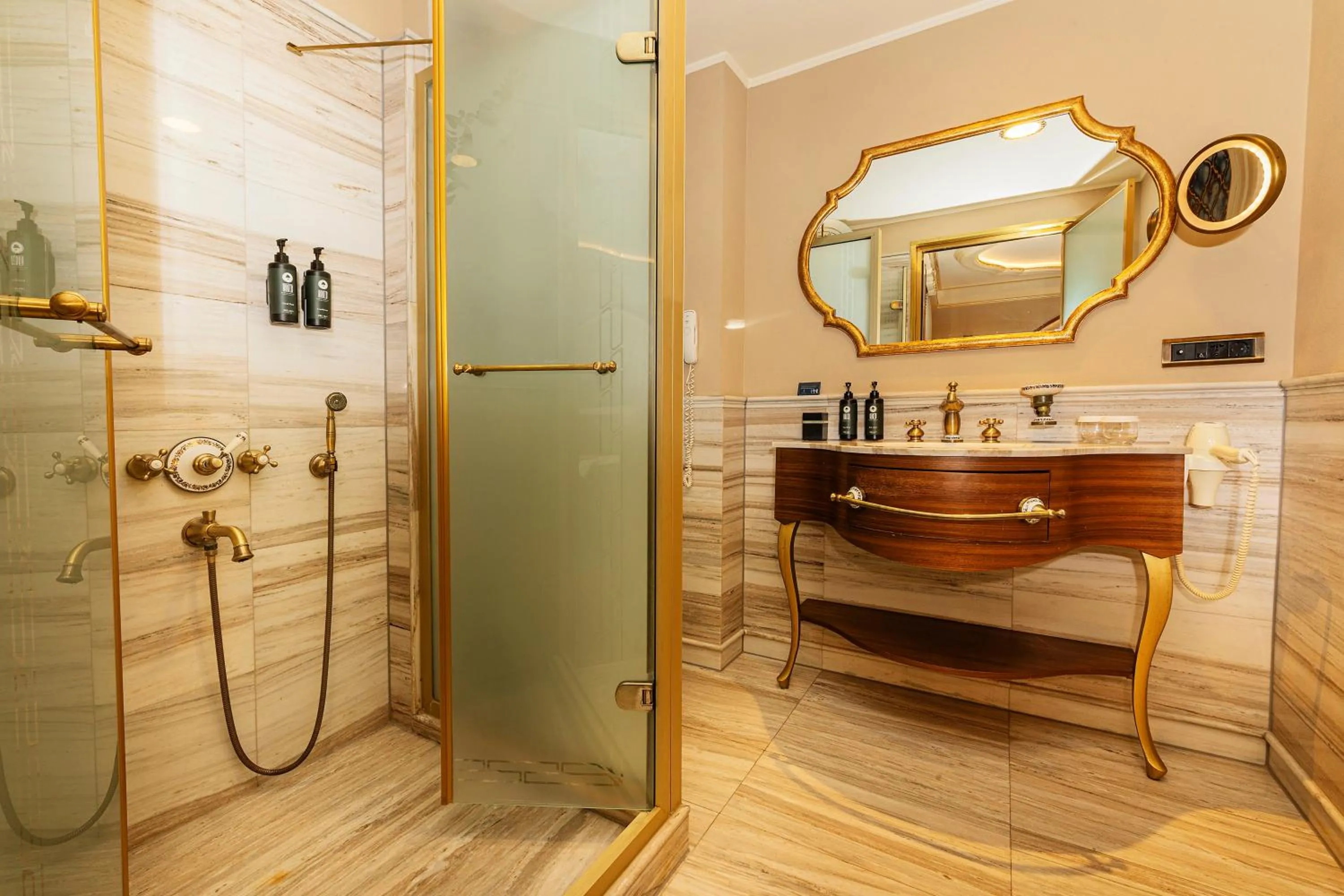 Shower in Romance Istanbul Hotel Boutique Class