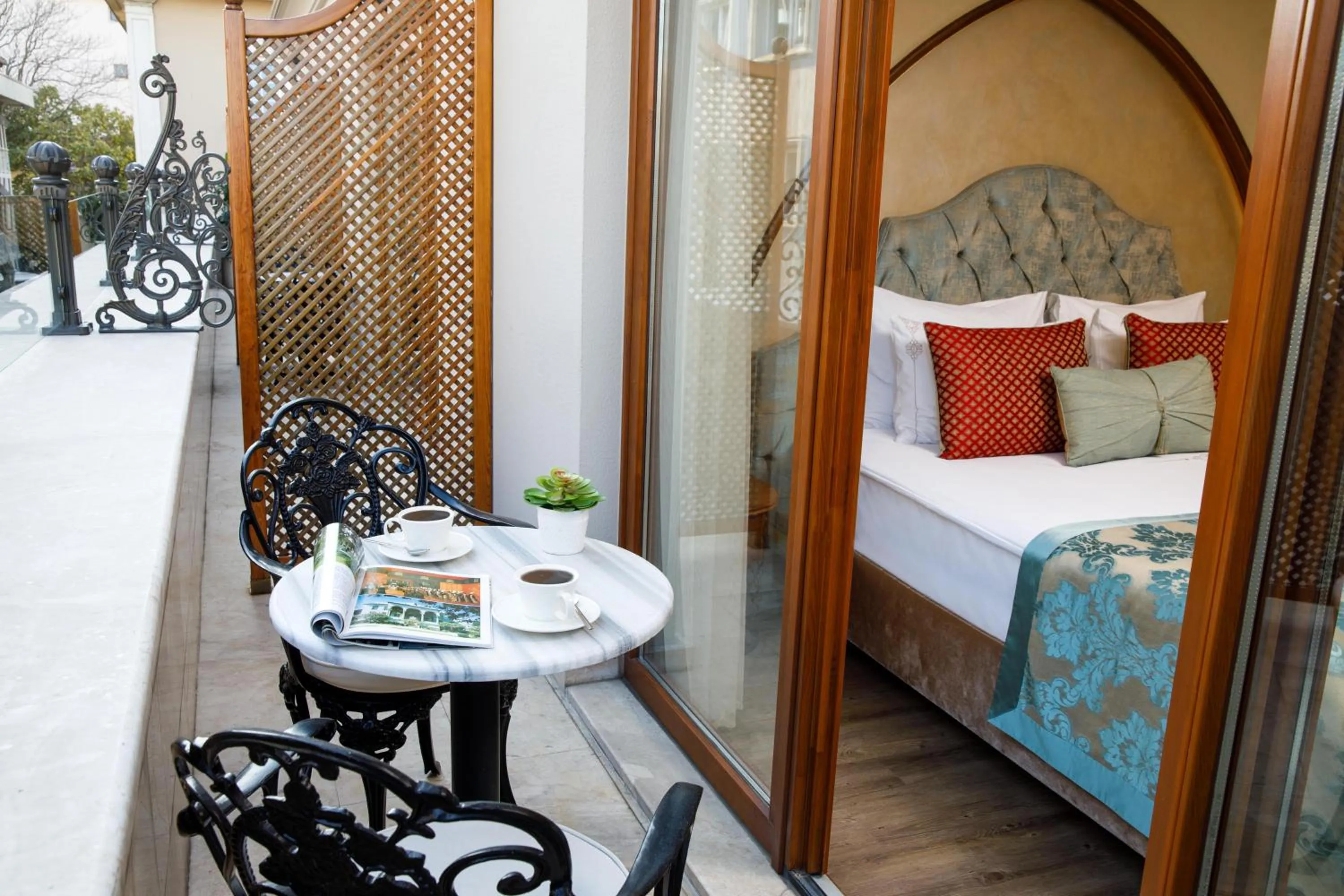 Balcony/Terrace, Bed in Romance Istanbul Hotel Boutique Class