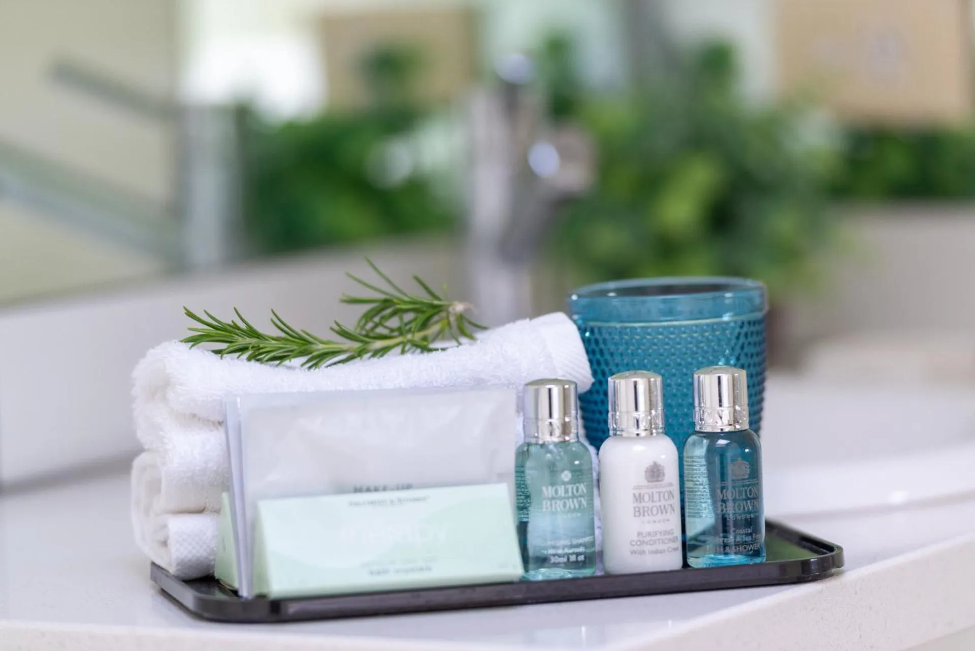 Bathroom in Rhyll Haven Luxury Getaway Apartments