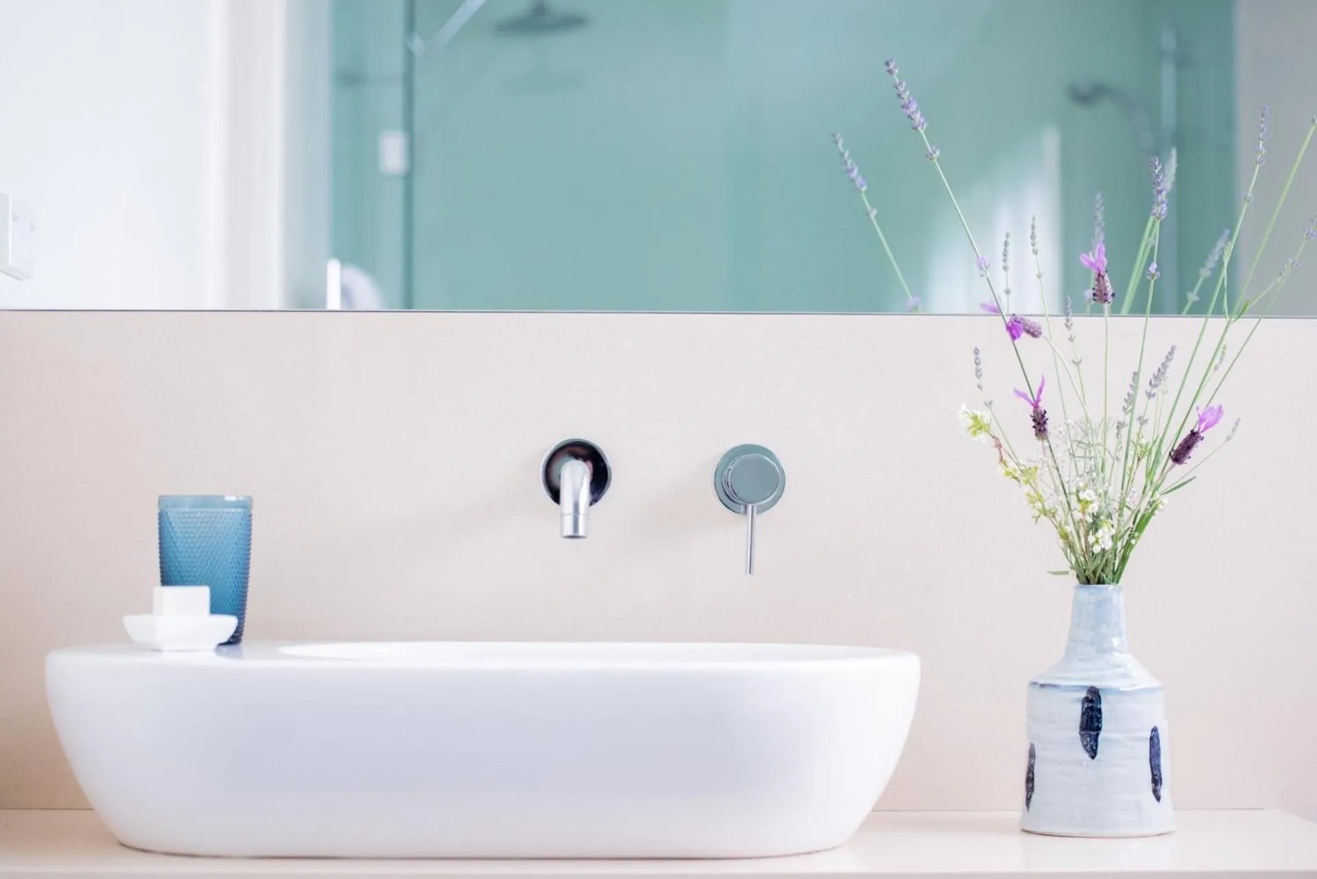 Bathroom in Rhyll Haven Luxury Getaway Apartments