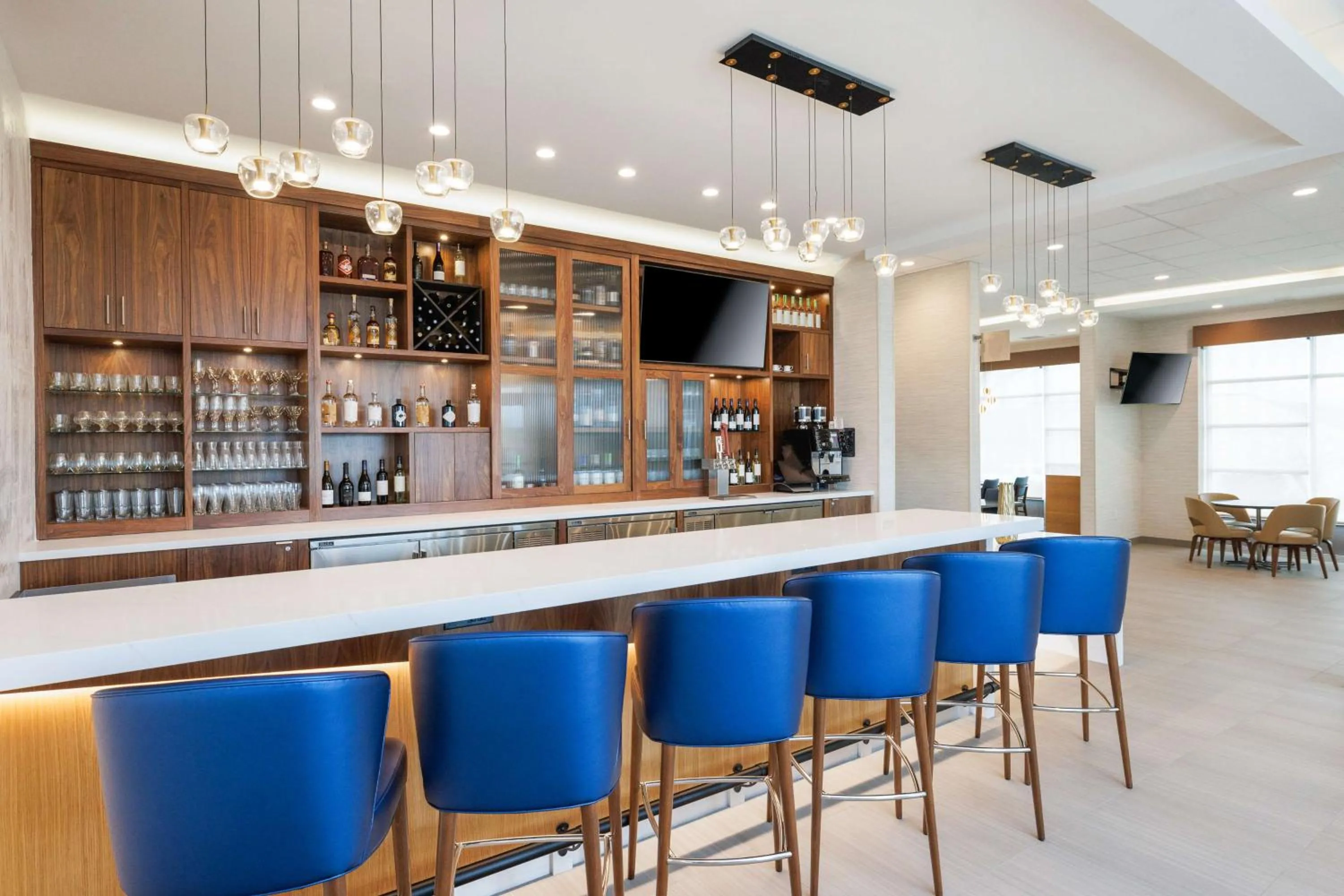 Lounge or bar in Hyatt Place San Carlos