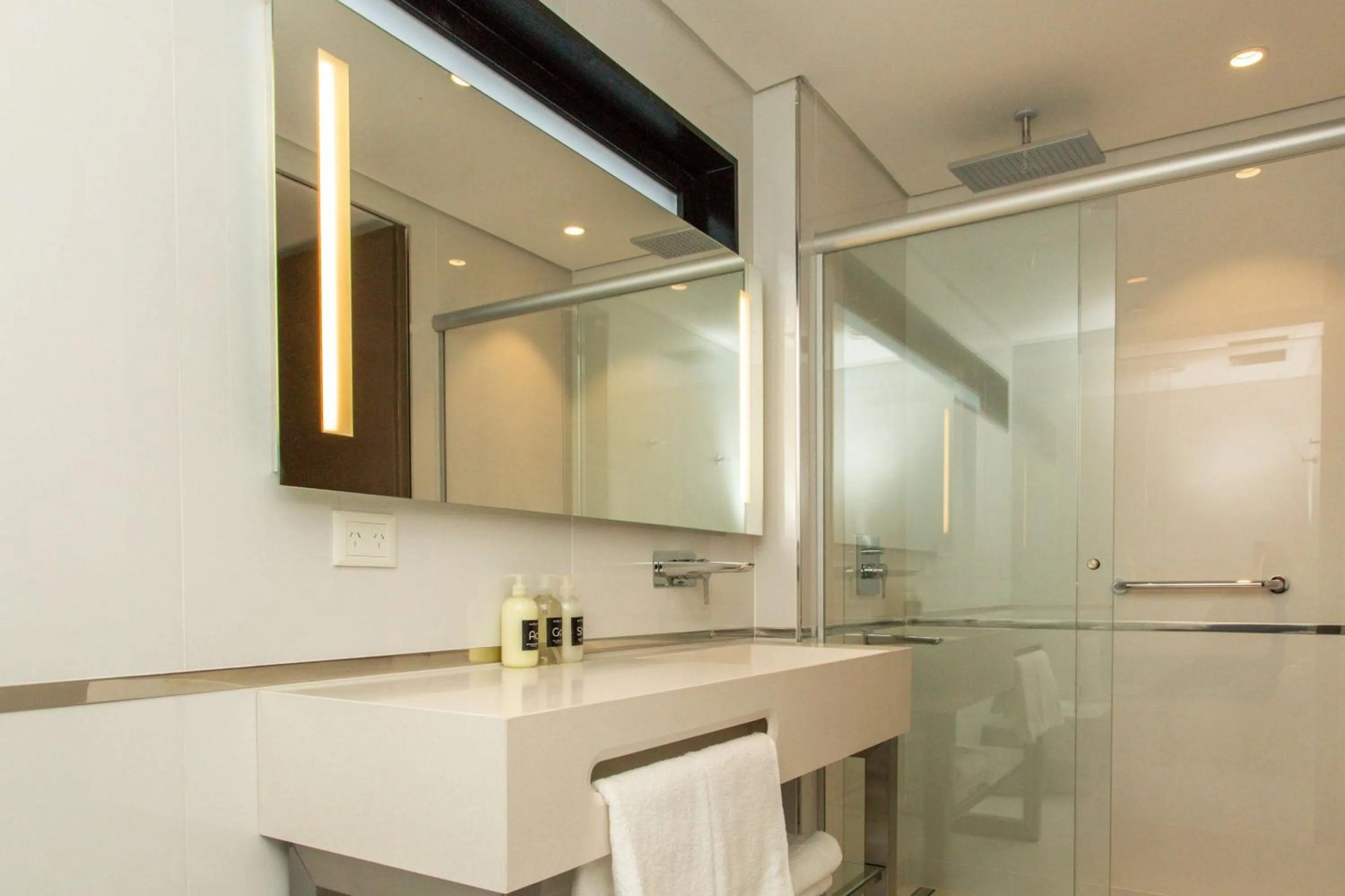 Bathroom in Dazzler by Wyndham La Plata