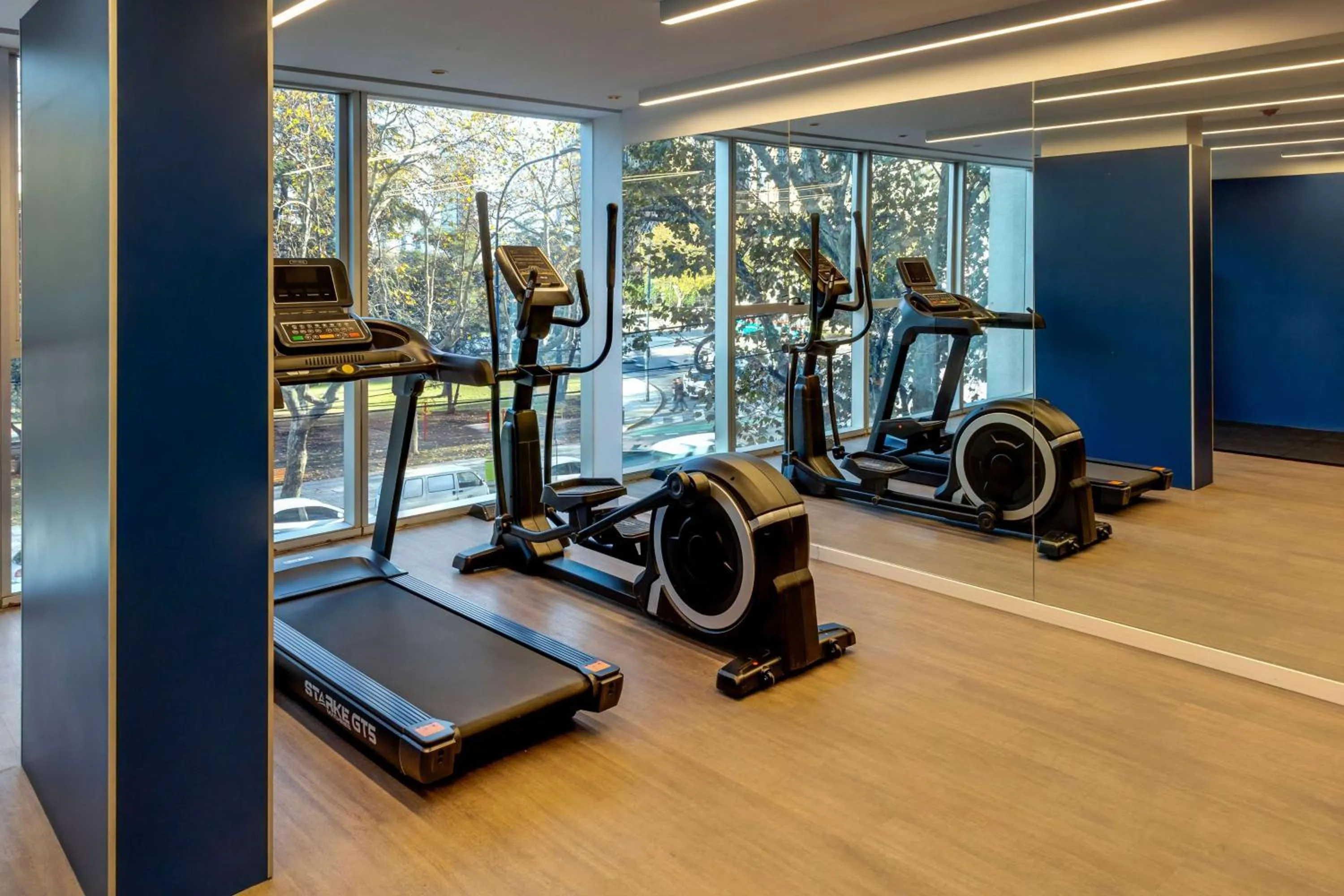 Fitness centre/facilities in Dazzler by Wyndham La Plata