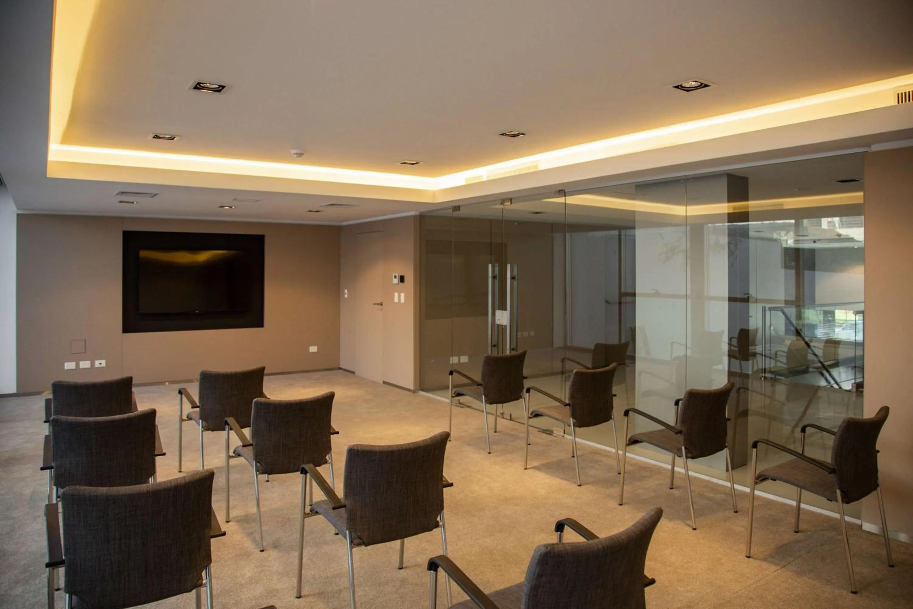 Meeting/conference room in Dazzler by Wyndham La Plata