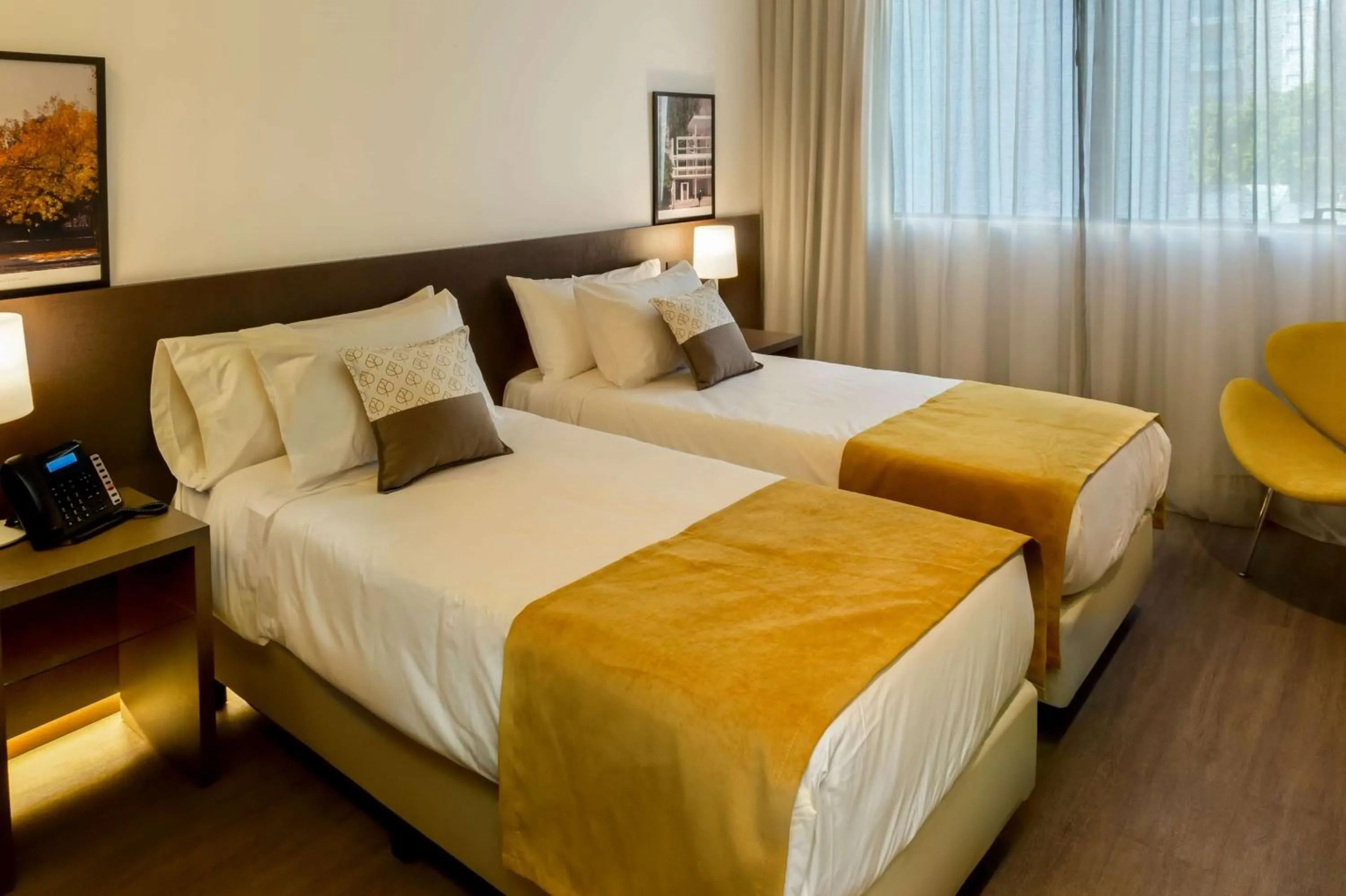 Photo of the whole room, Bed in Dazzler by Wyndham La Plata