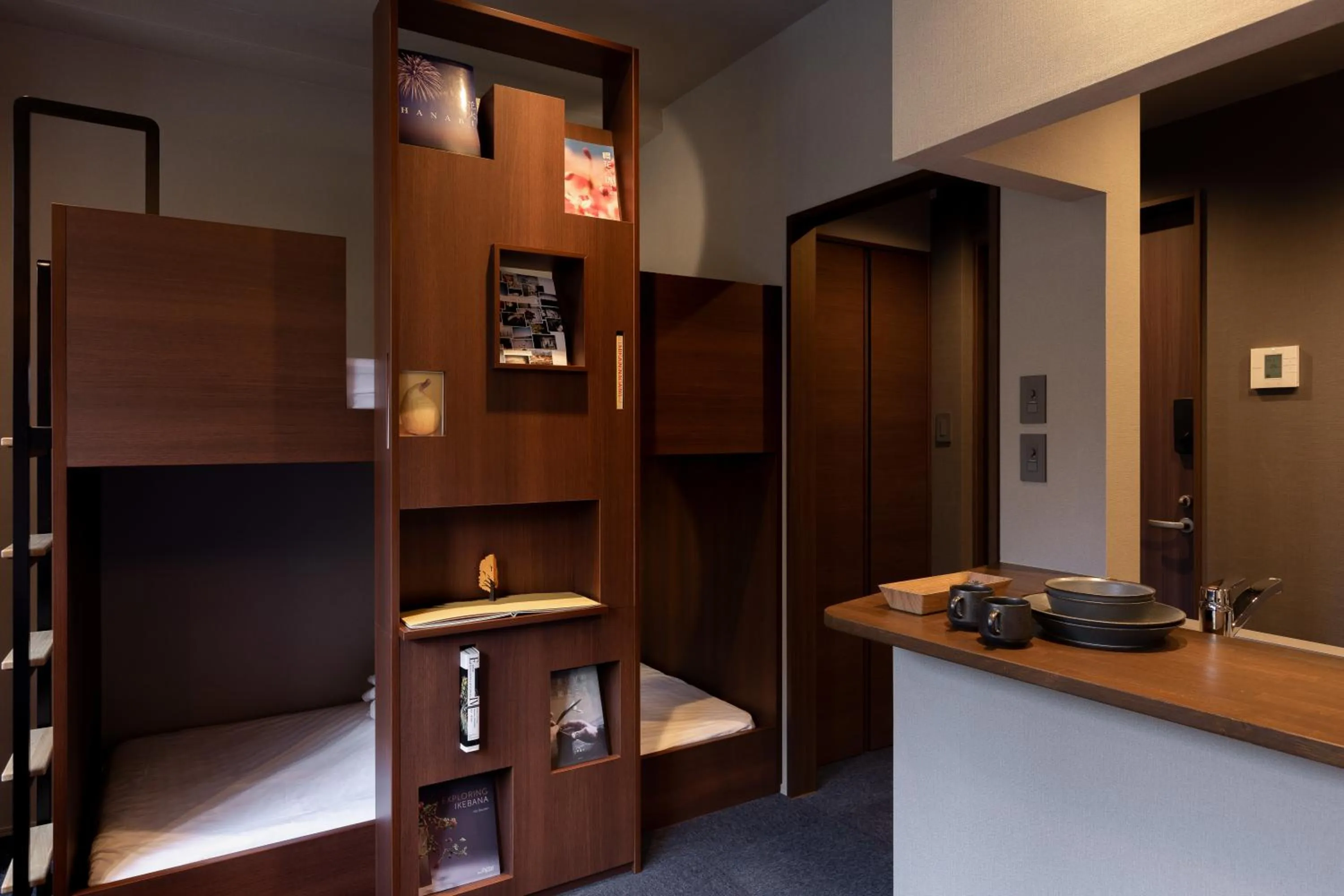 Photo of the whole room in COCOSHUKU Shinjuku-Hanazono