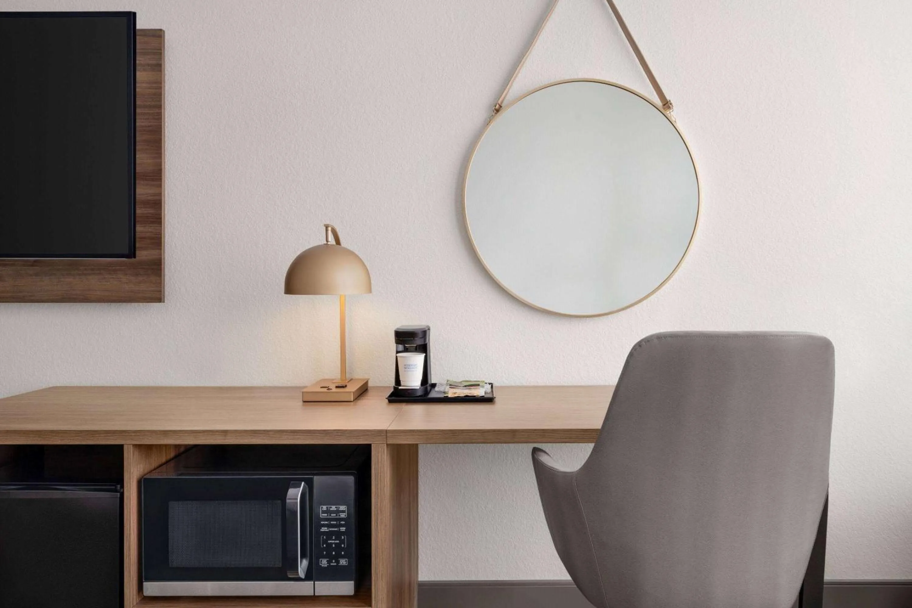 Photo of the whole room in La Quinta Inn & Suites by Wyndham Denver Parker