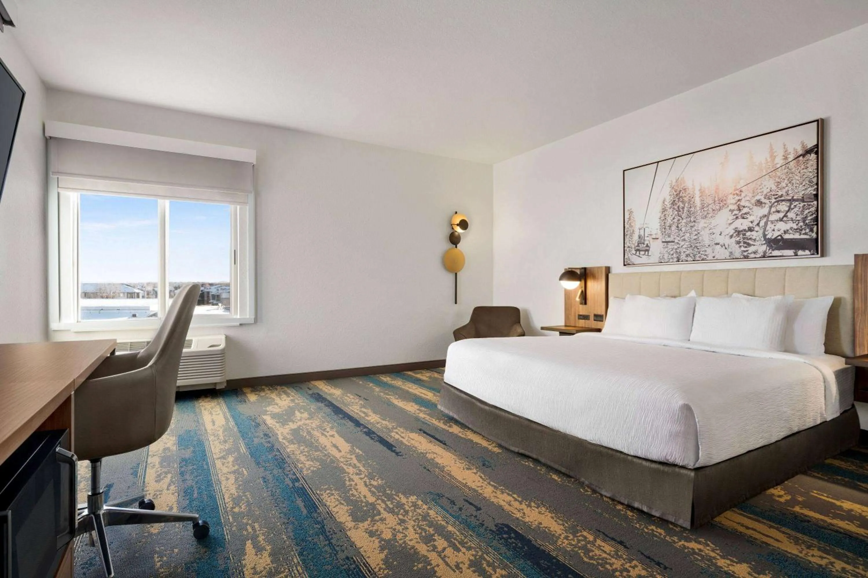 Photo of the whole room, Bed in La Quinta Inn & Suites by Wyndham Denver Parker