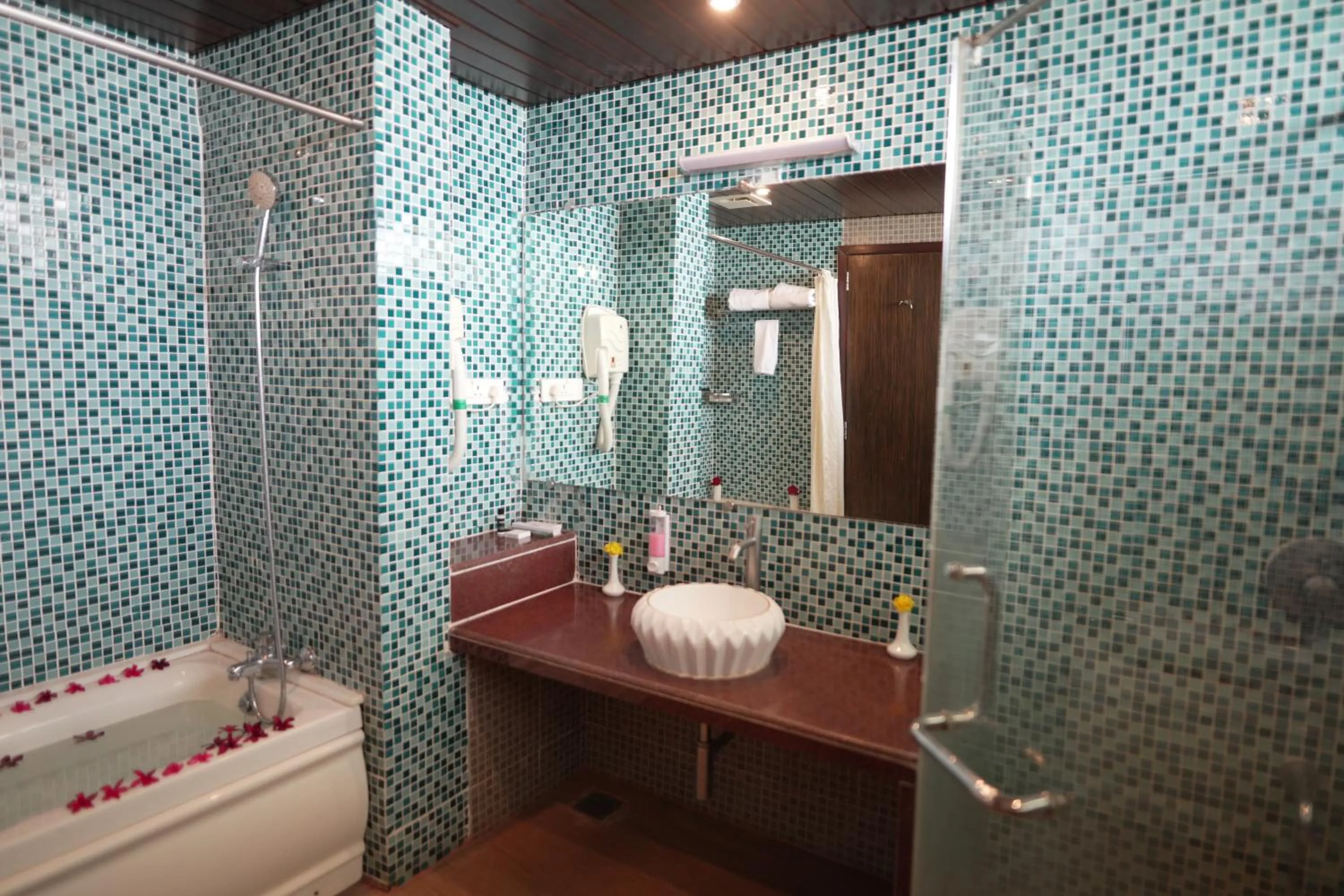 Bathroom in Greenleaf The Resort & Spa, Ganpatipule