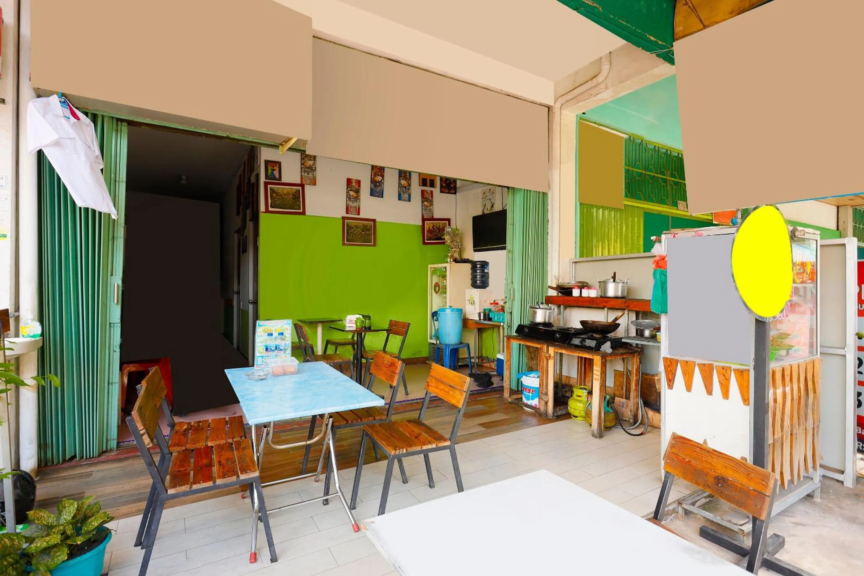 Lobby or reception in Hotel O Wr House Syariah BatamNearEast Coast Park