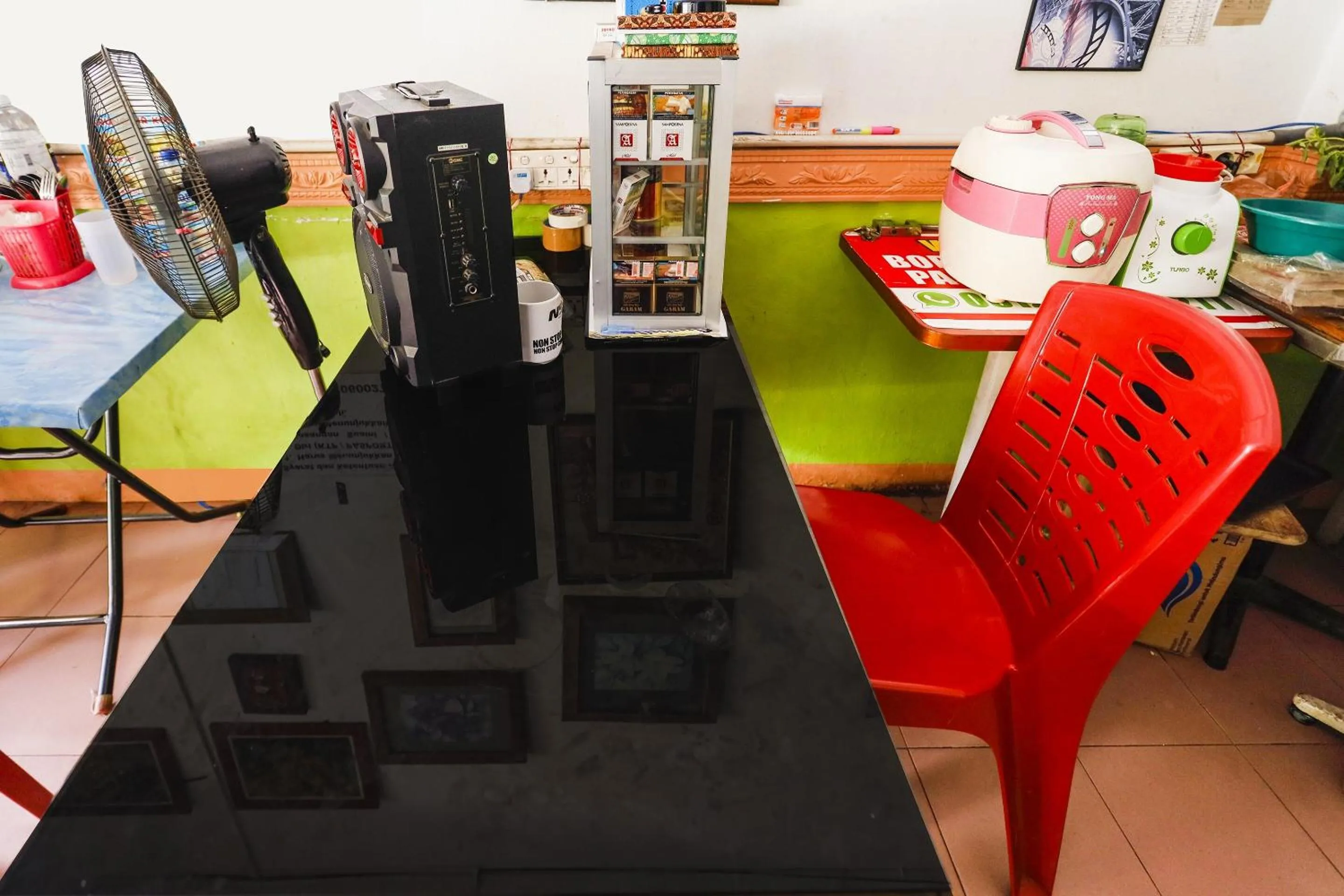 Lobby or reception in Hotel O Wr House Syariah BatamNearEast Coast Park