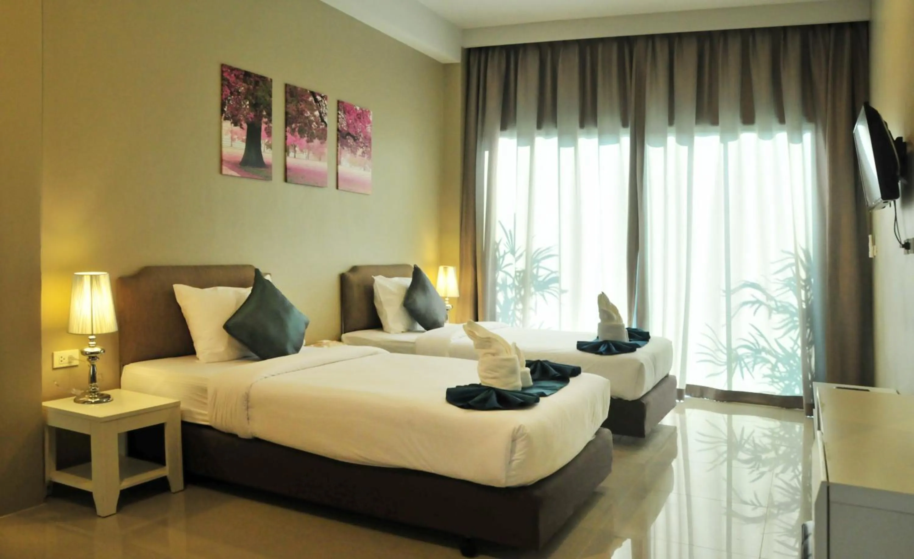 Bedroom, Bed in AM Surin Place - SHA Extra Plus