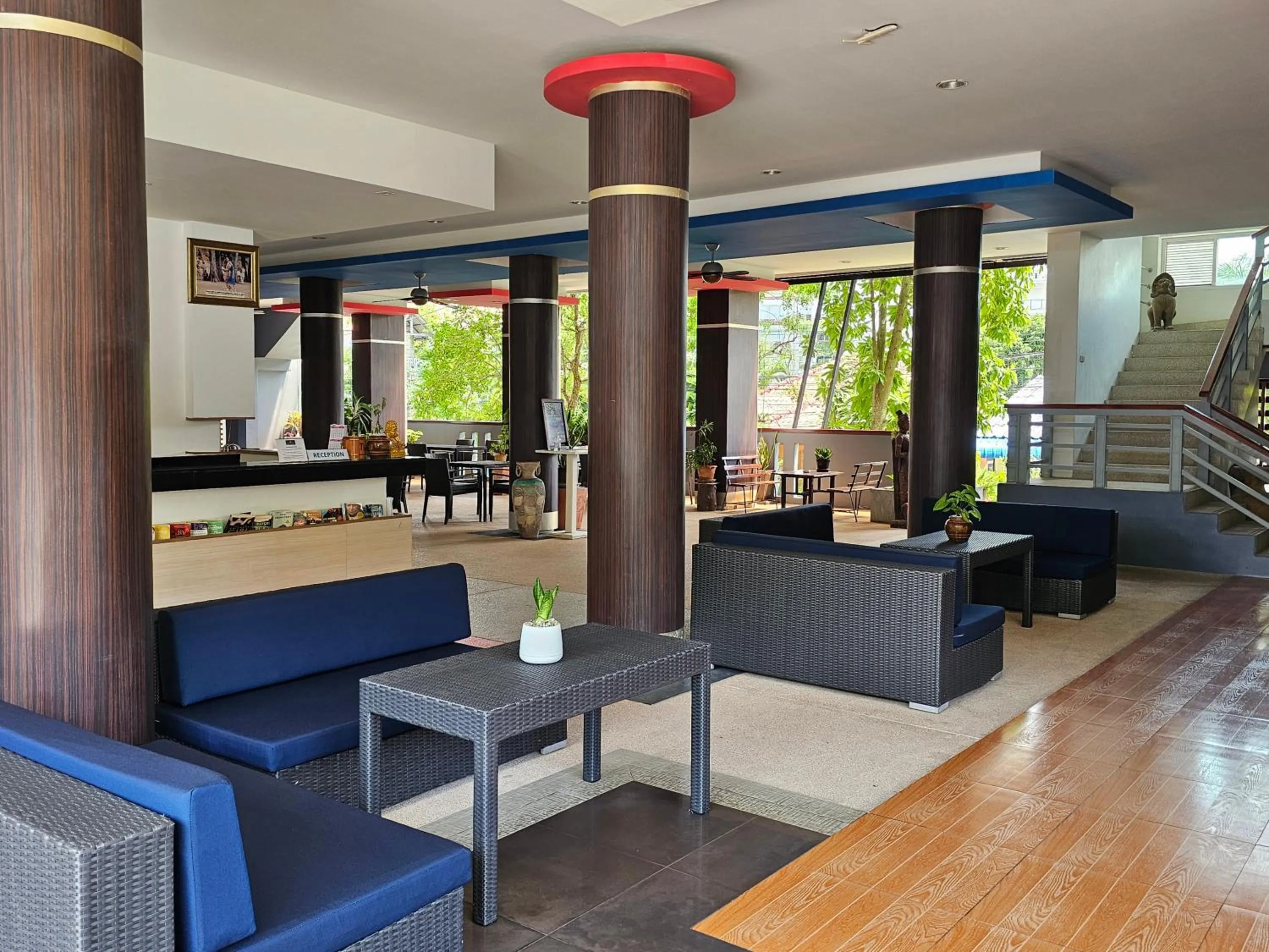 Lobby or reception in AM Surin Place - SHA Extra Plus