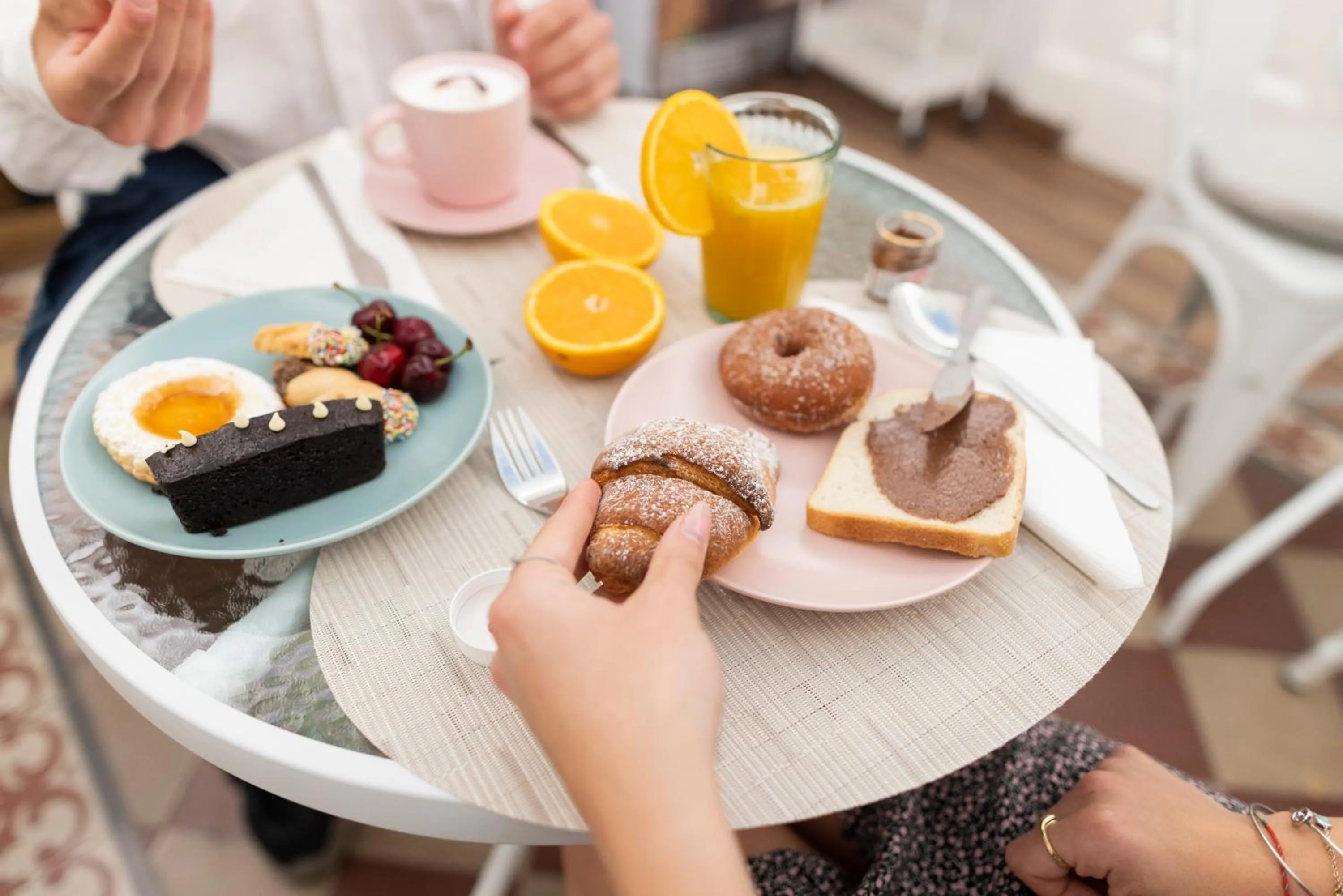 Continental breakfast in B&B i MORI